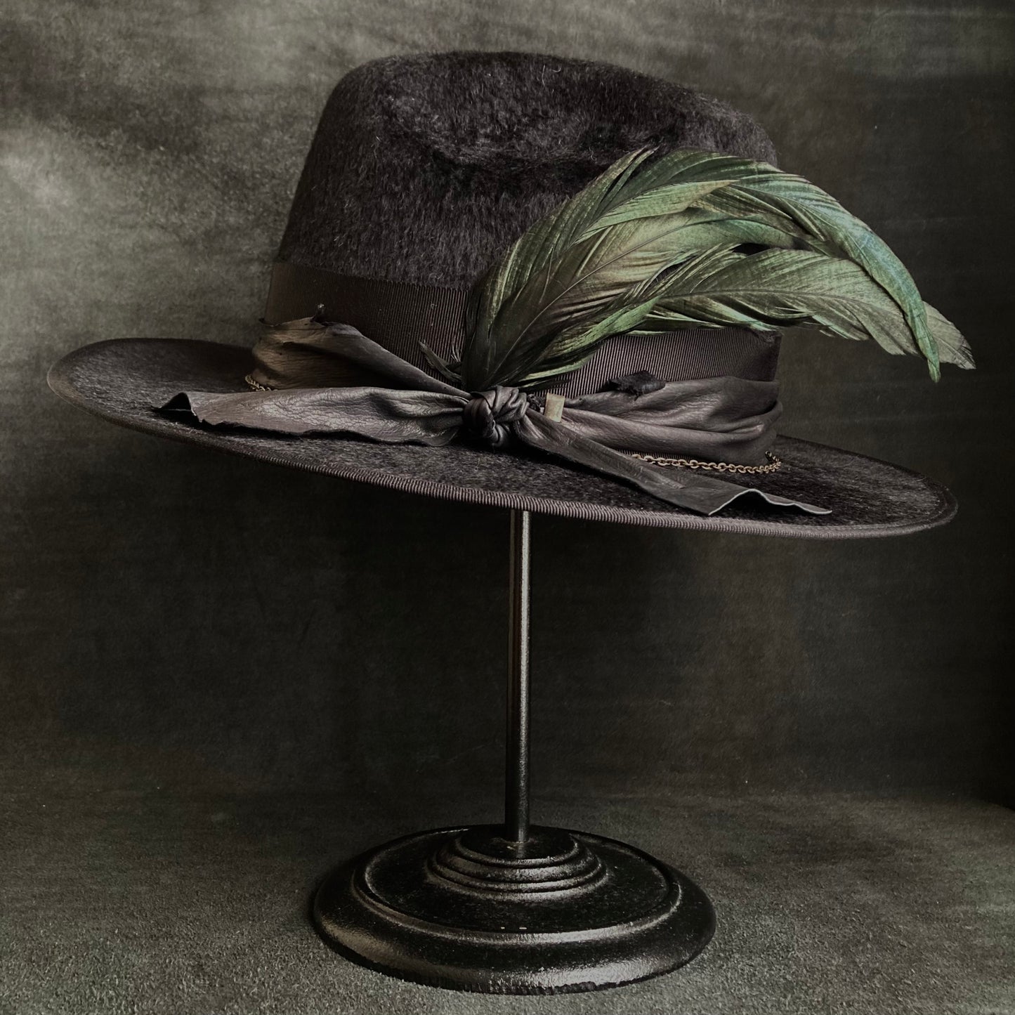 Dark night feather rabbit fur hat