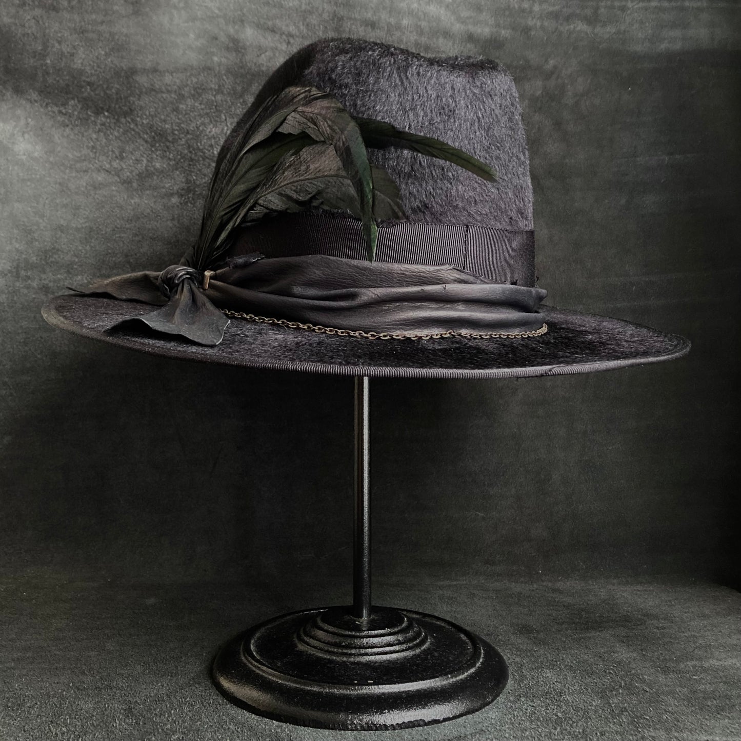 Dark night feather rabbit fur hat