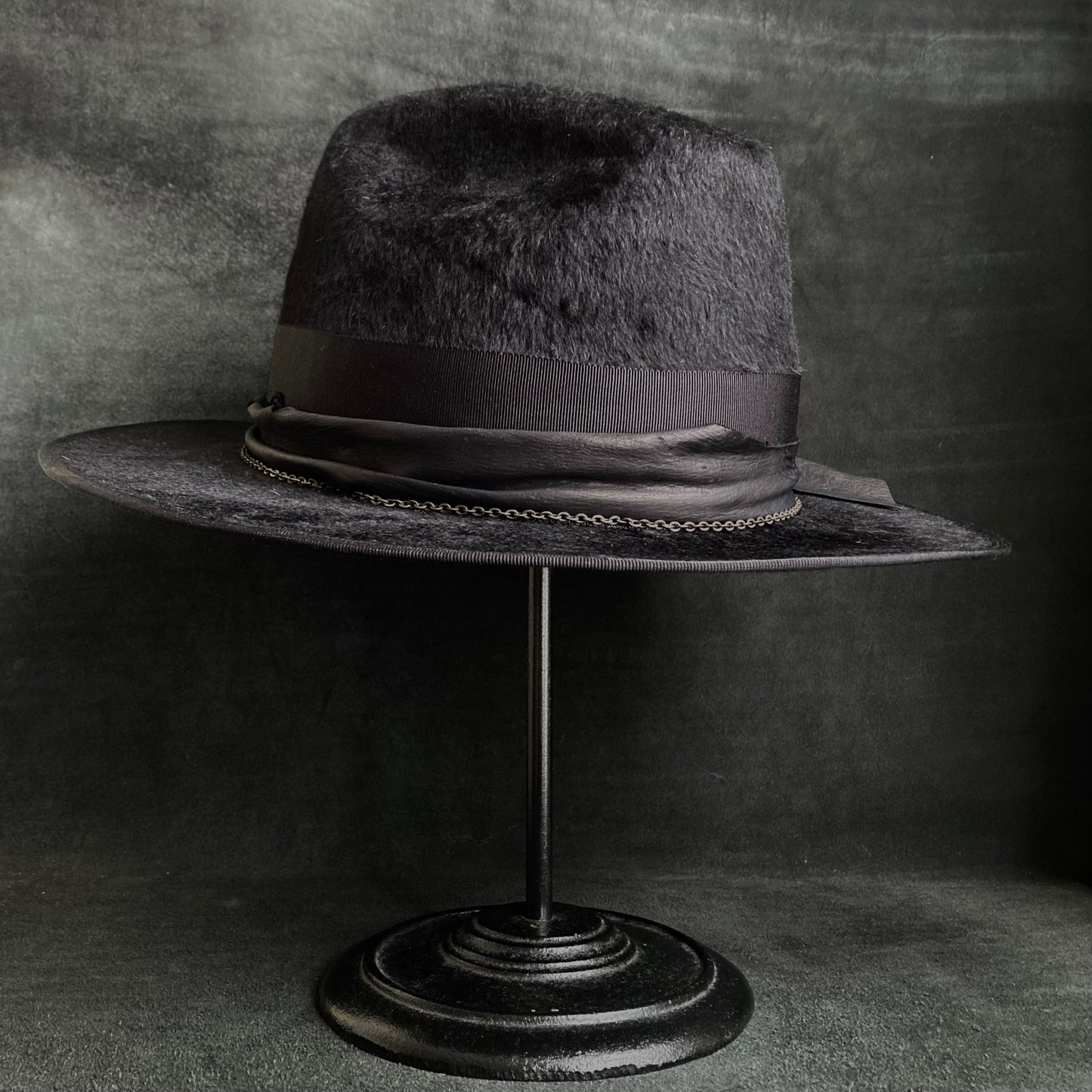 Dark night feather rabbit fur hat