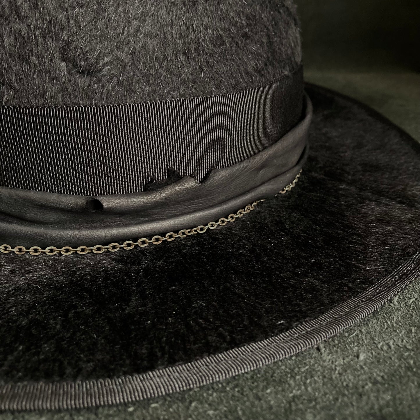 Dark night feather rabbit fur hat