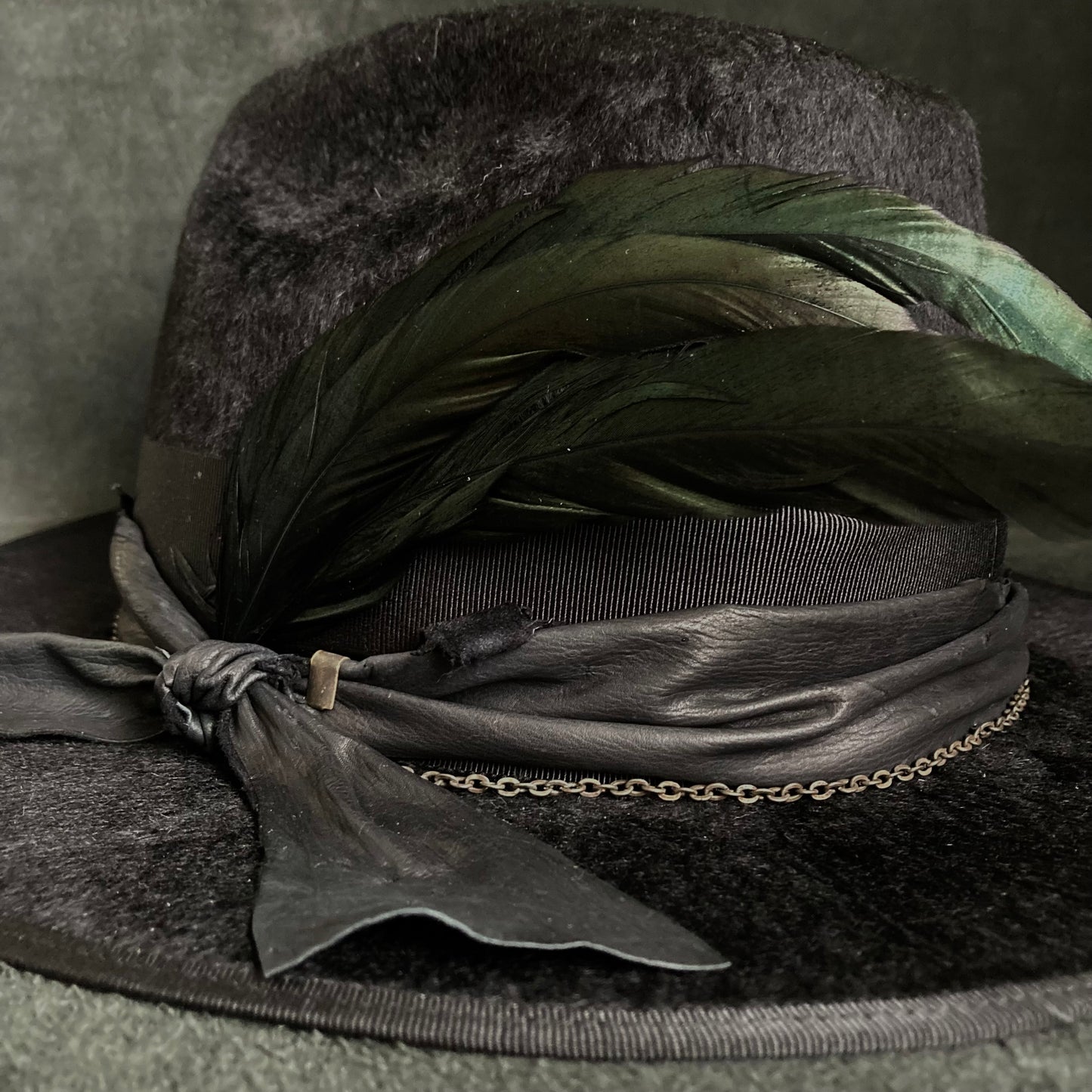 Dark night feather rabbit fur hat