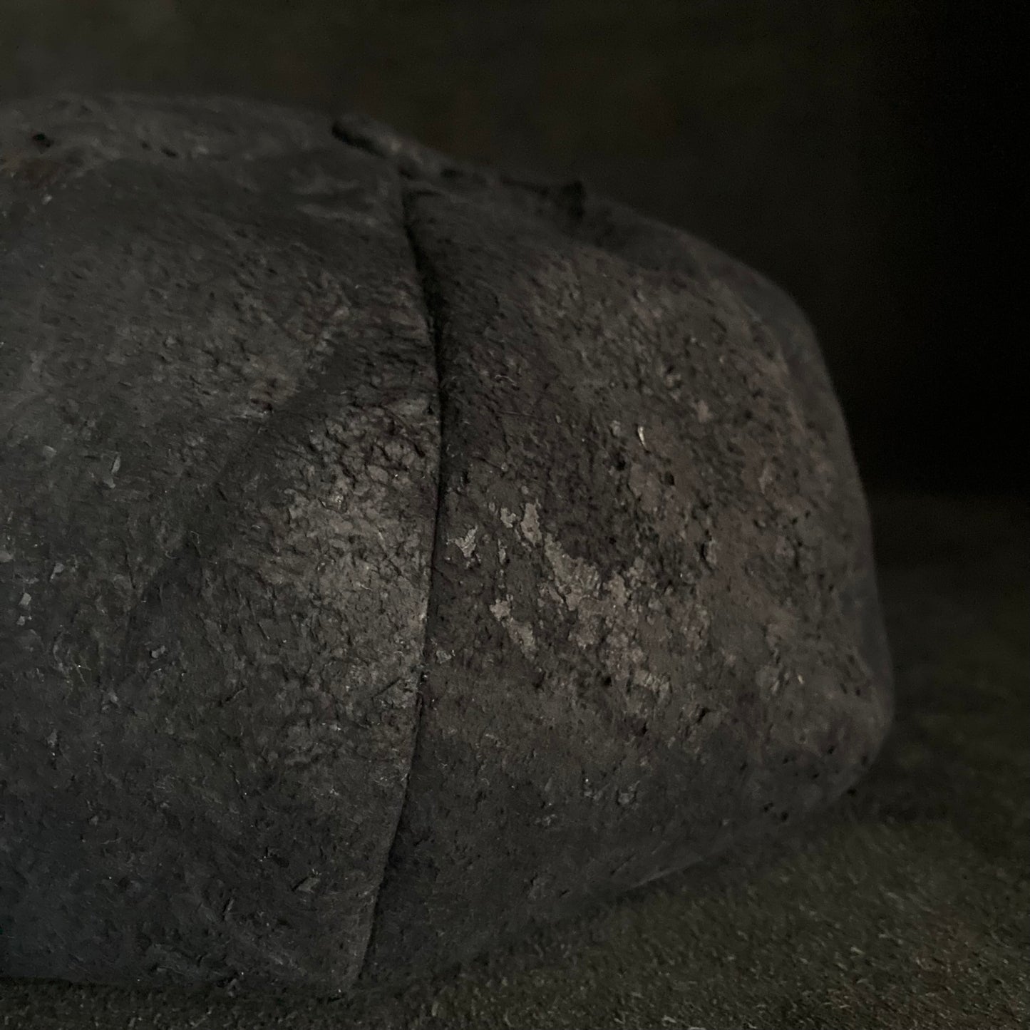 Scrape black leather casquette