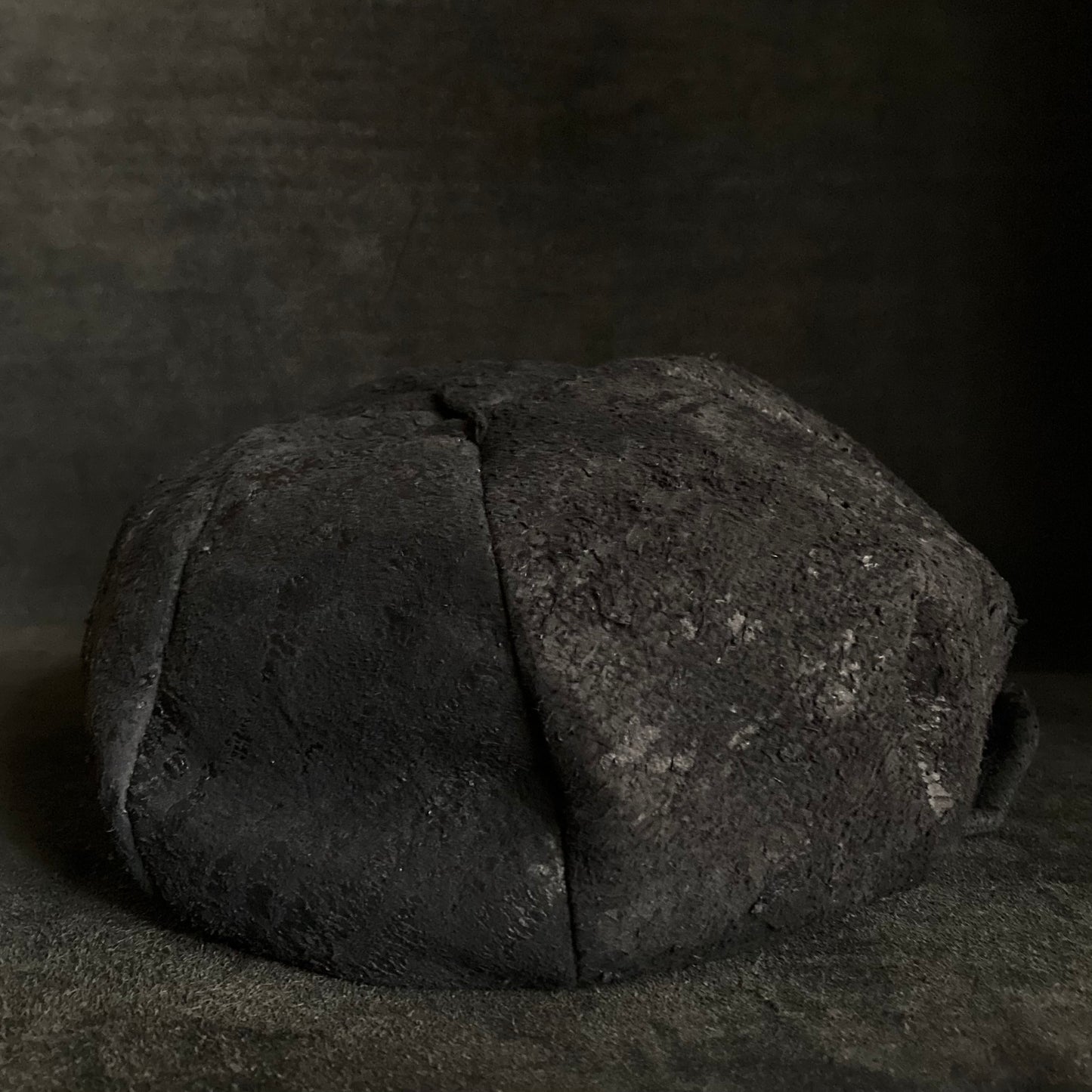 Scrape black leather casquette