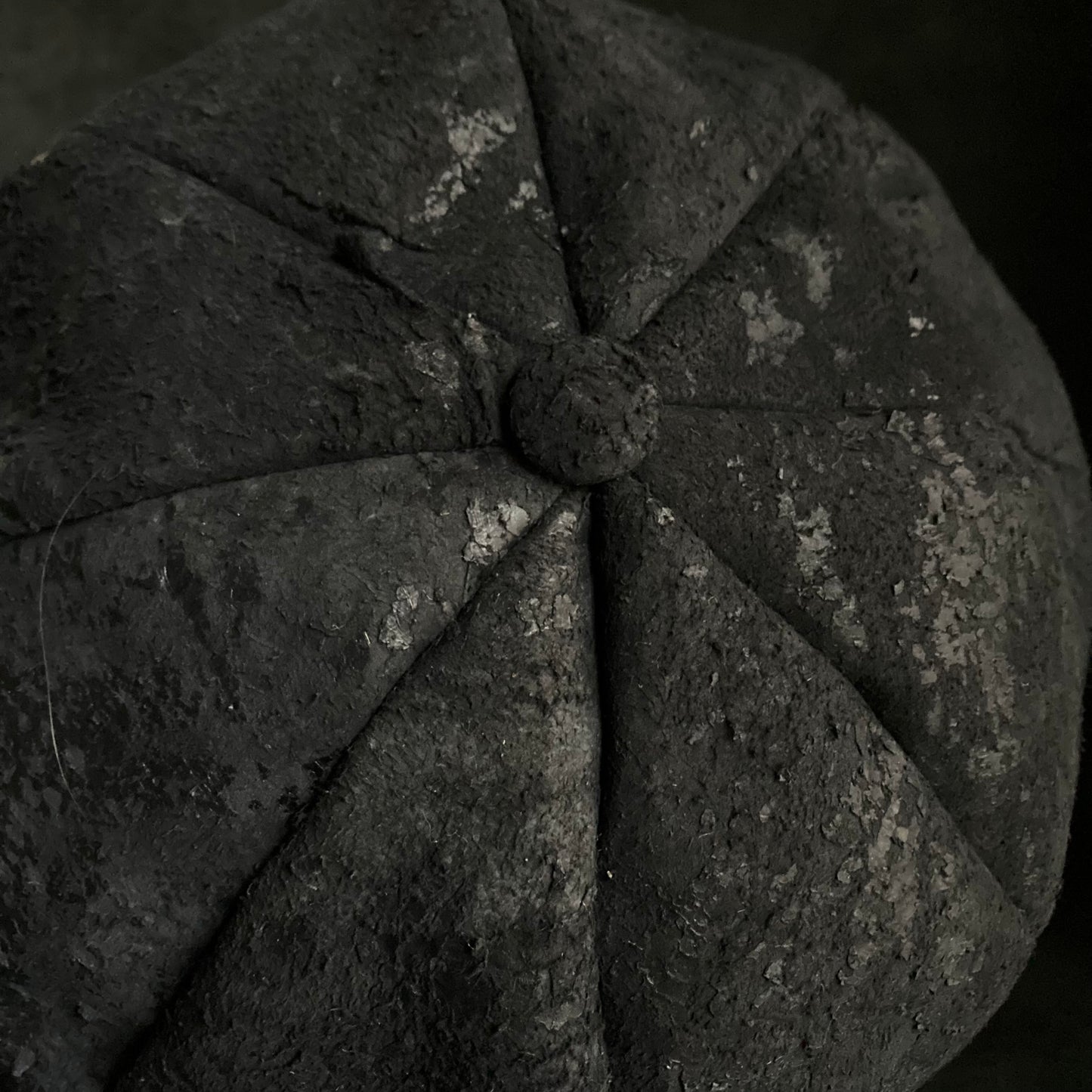 Scrape black leather casquette