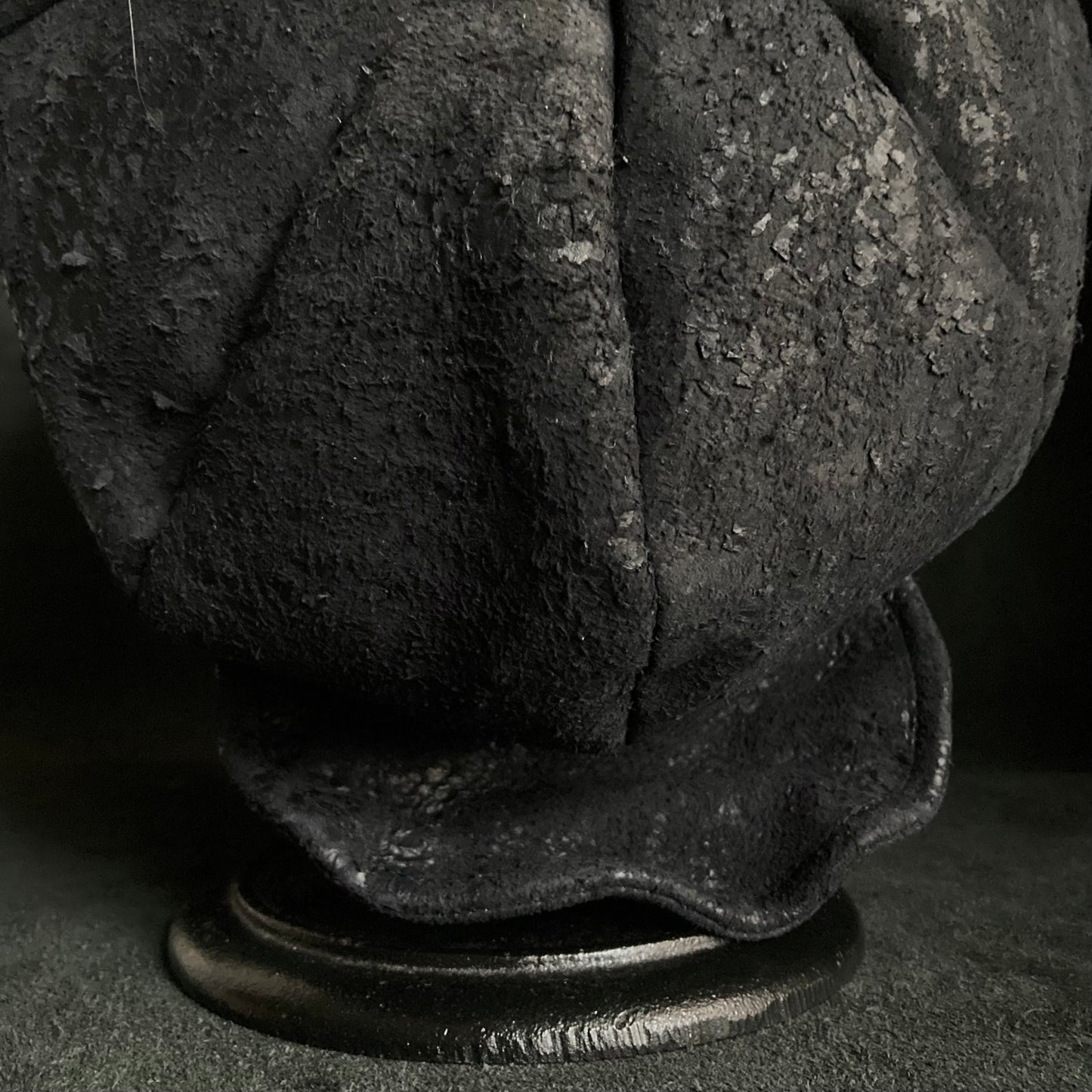 Scrape black leather casquette