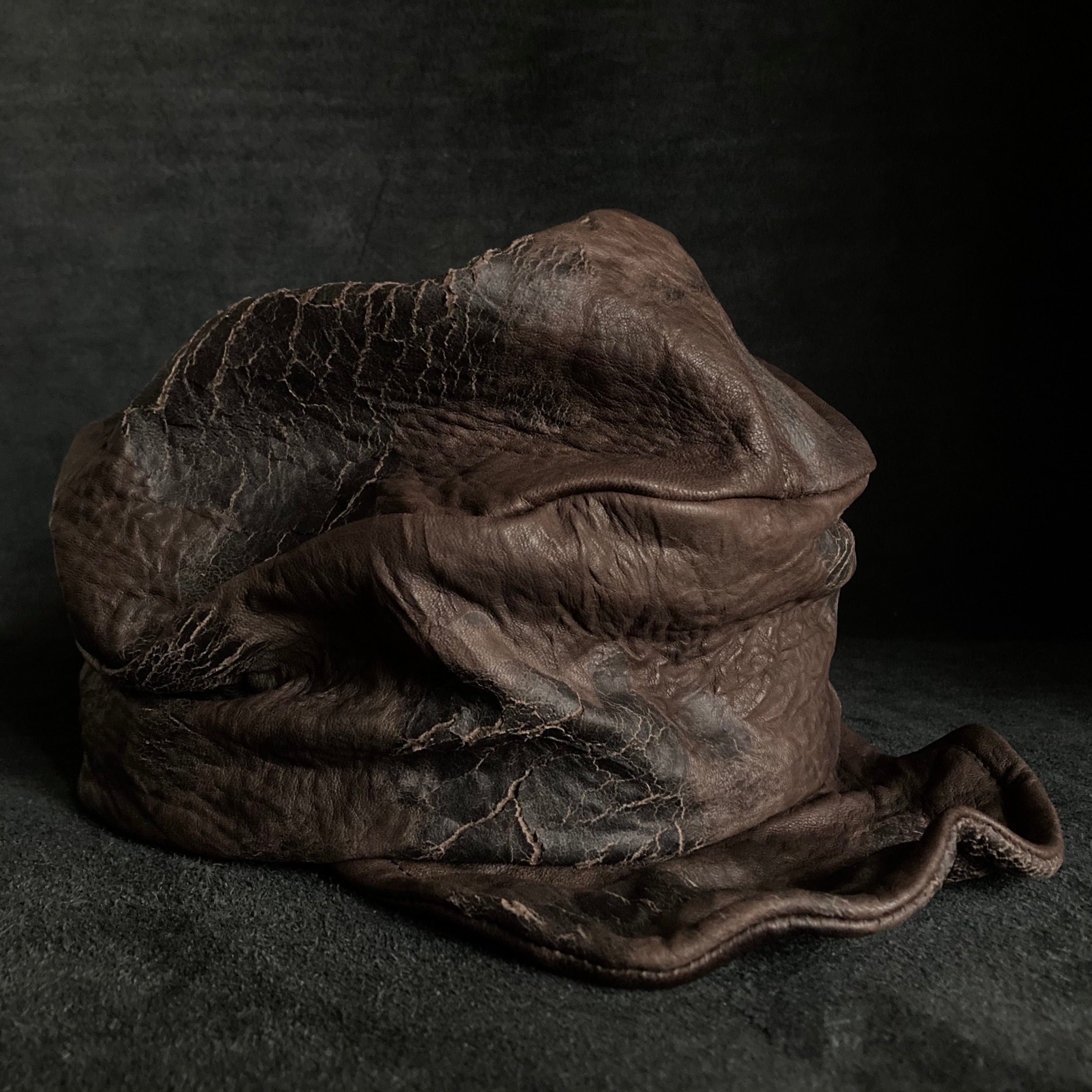 Turnt Cap Cracked dark brown leather turn cap – triangles hat