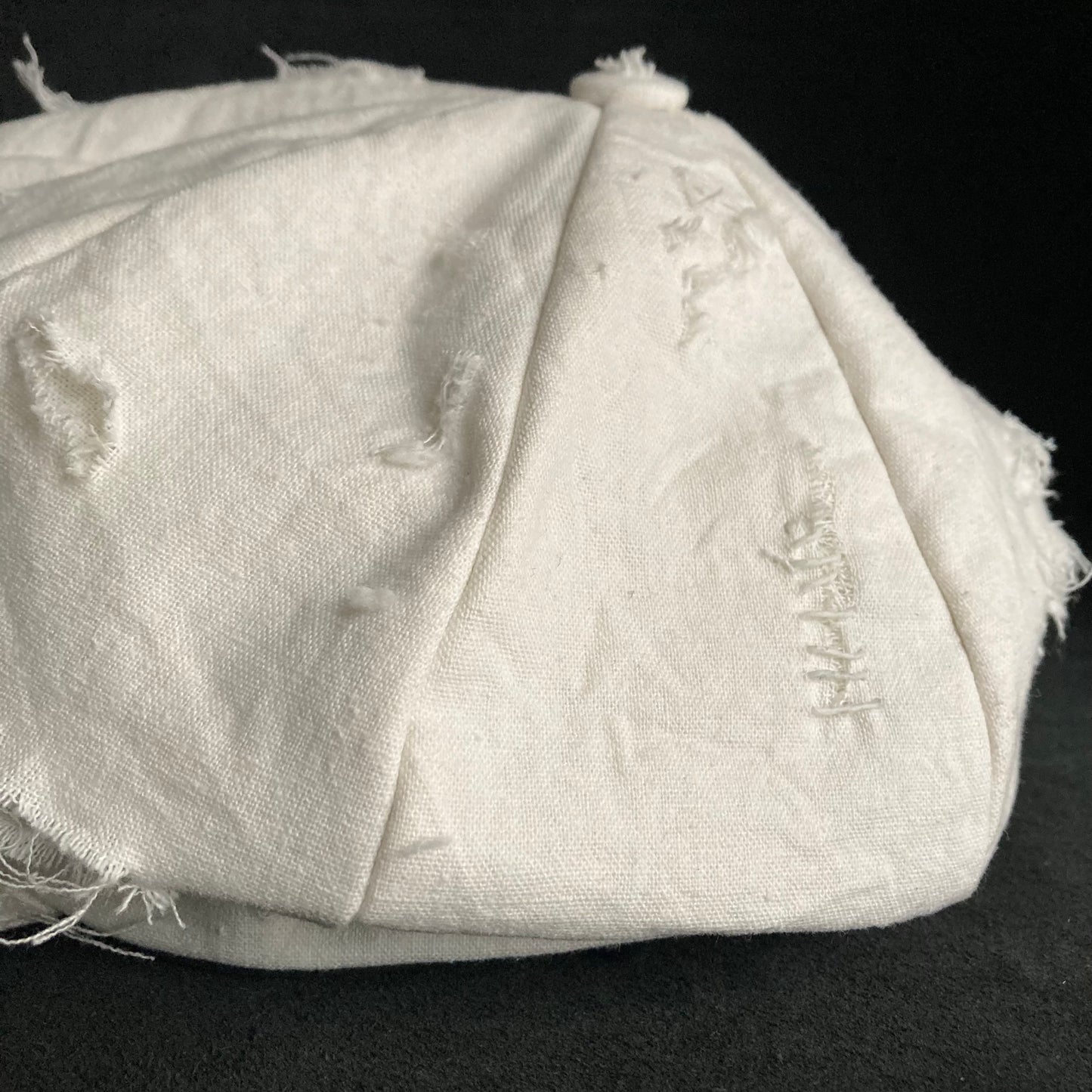 Clear white damage fabric casquette (brim core)