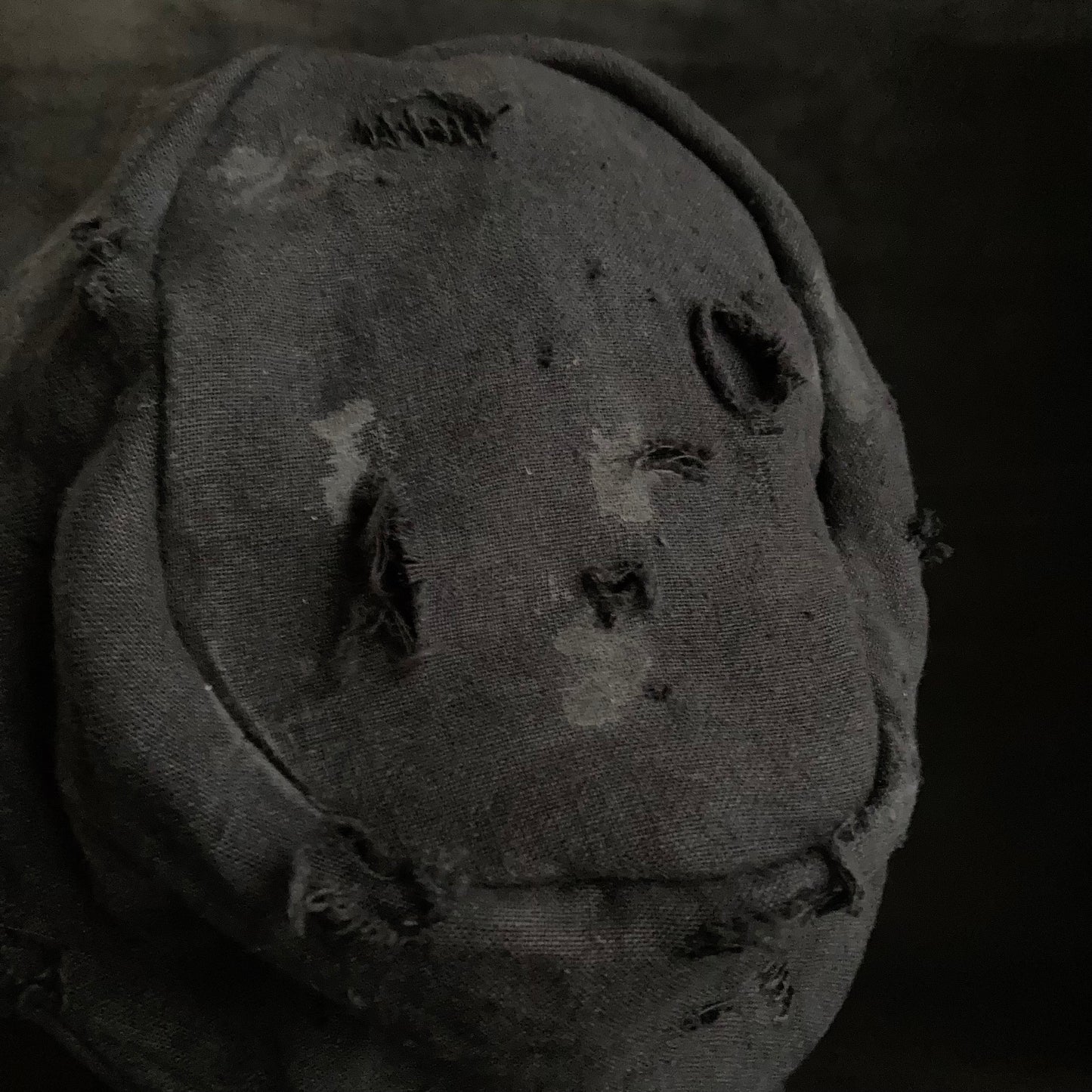 Black linen damage turn cap