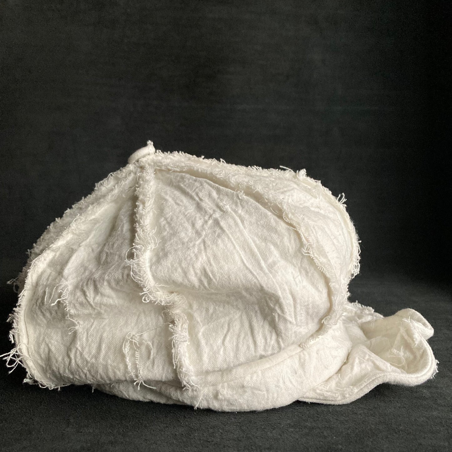 Wrinkled cotton linen white casquette