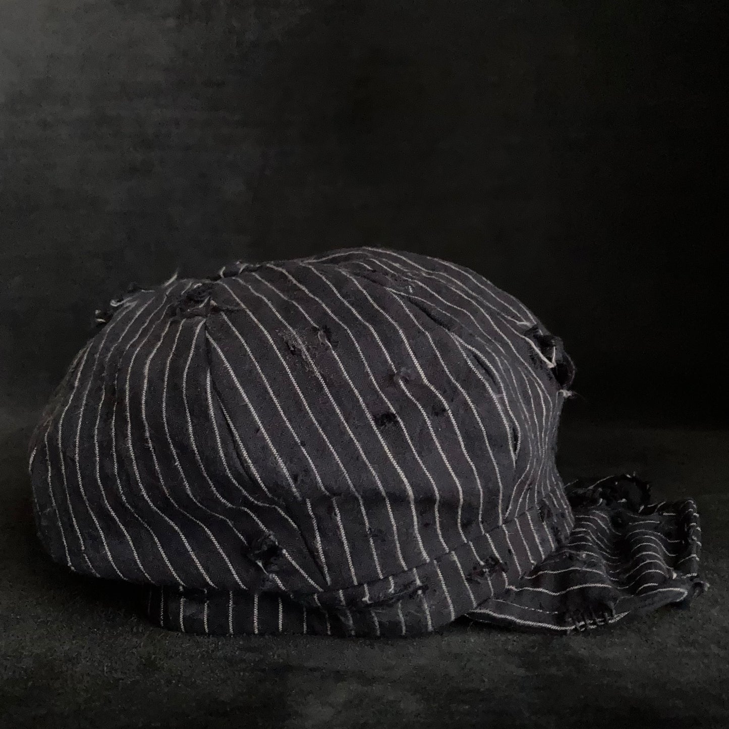 Yarn-dyed stripe damage casquette