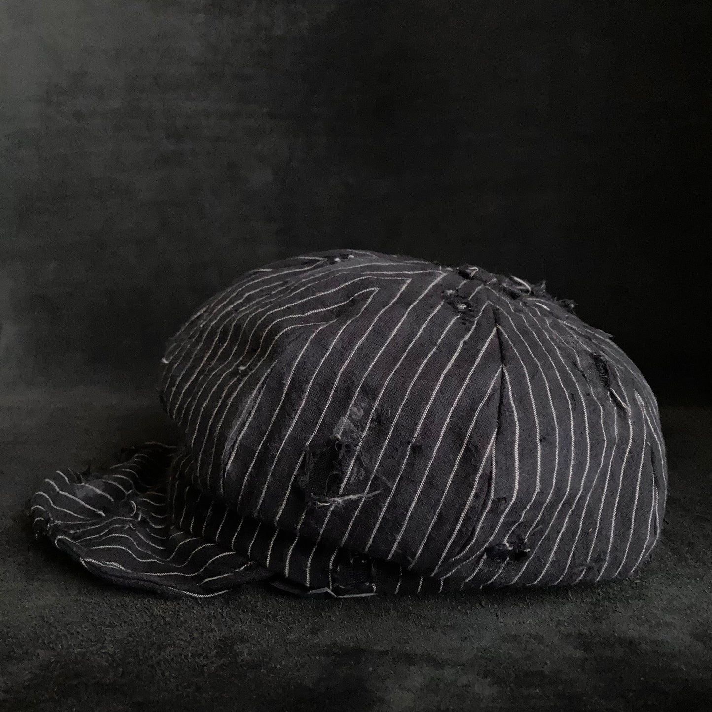 Yarn-dyed stripe damage casquette