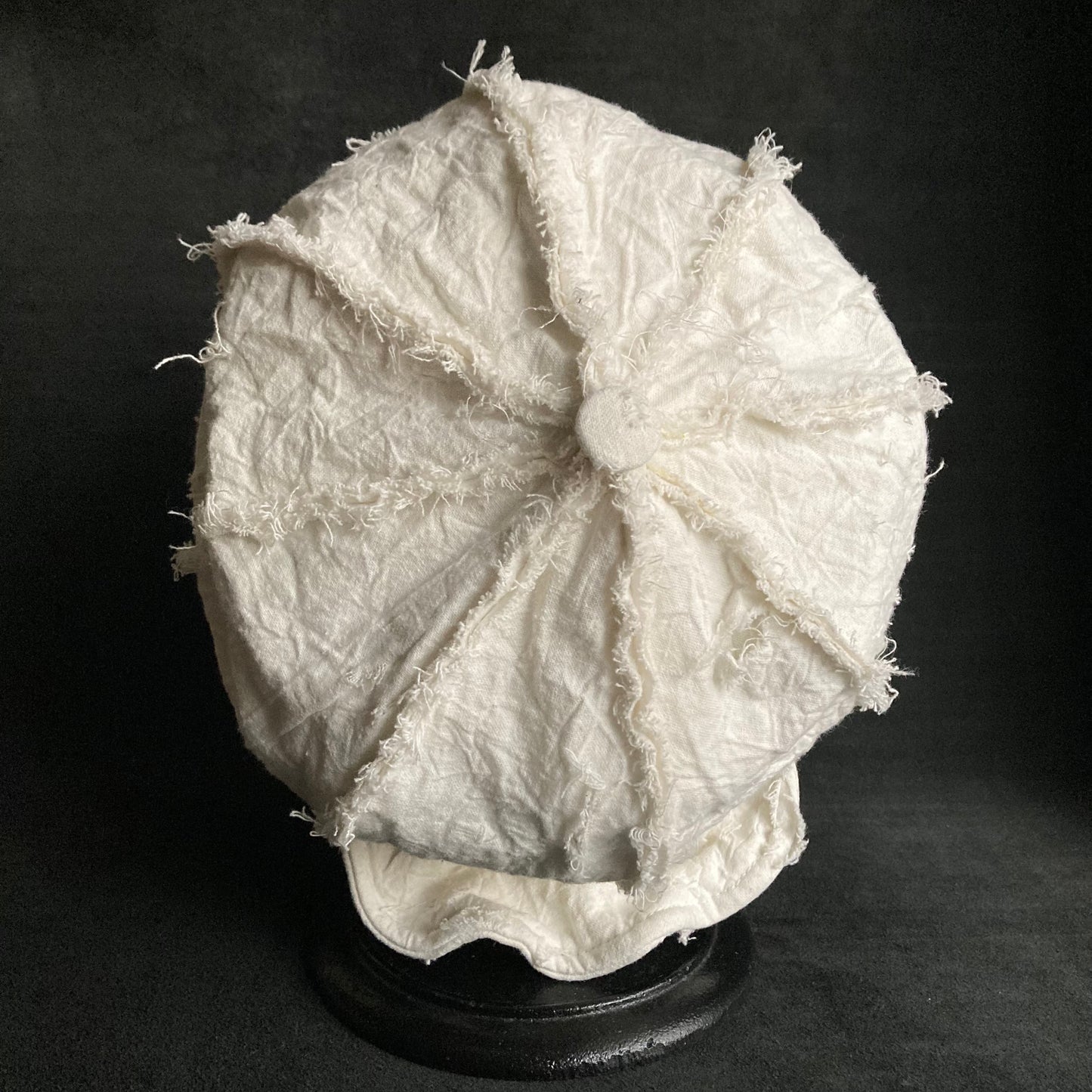 Wrinkled cotton linen white casquette