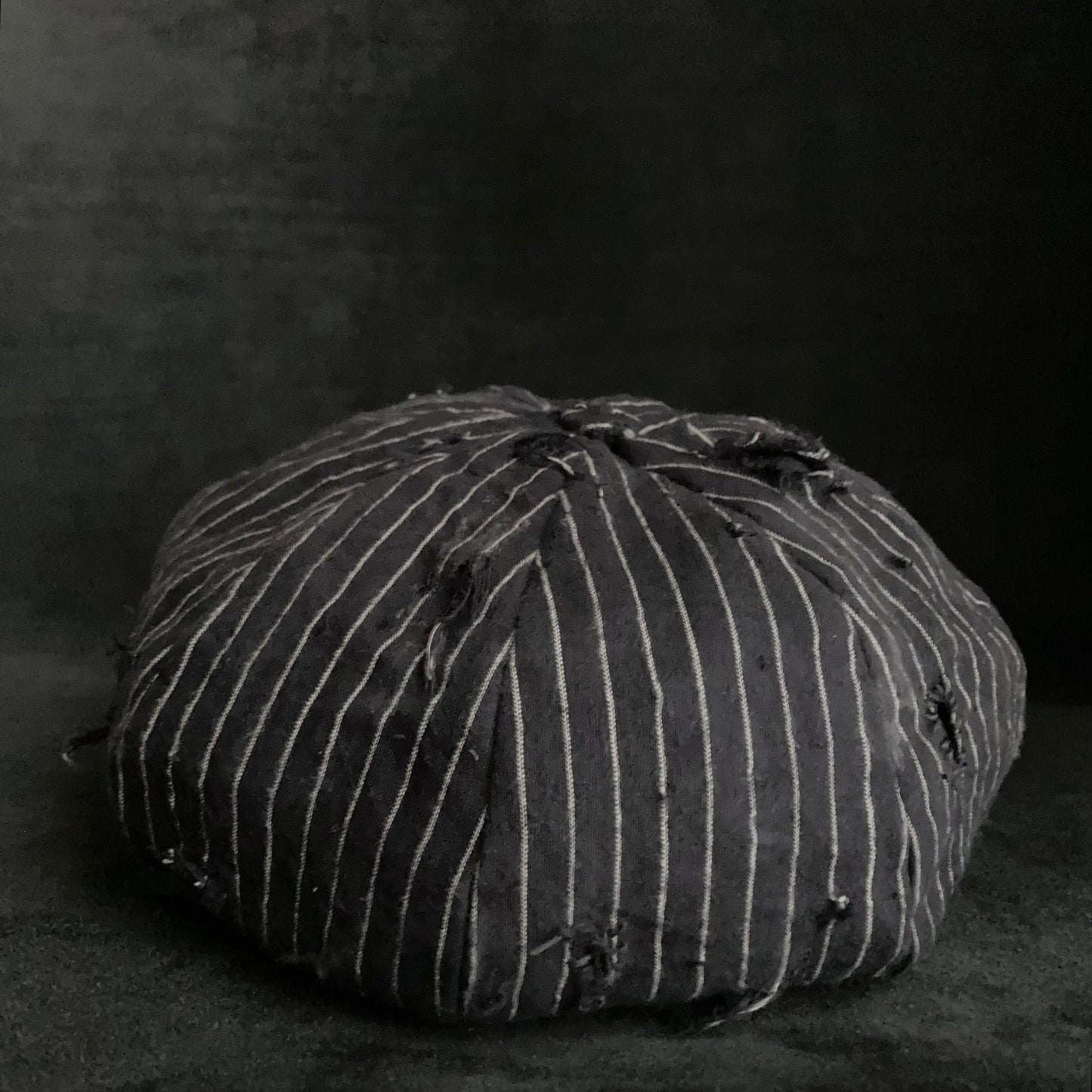 Yarn-dyed stripe damage casquette