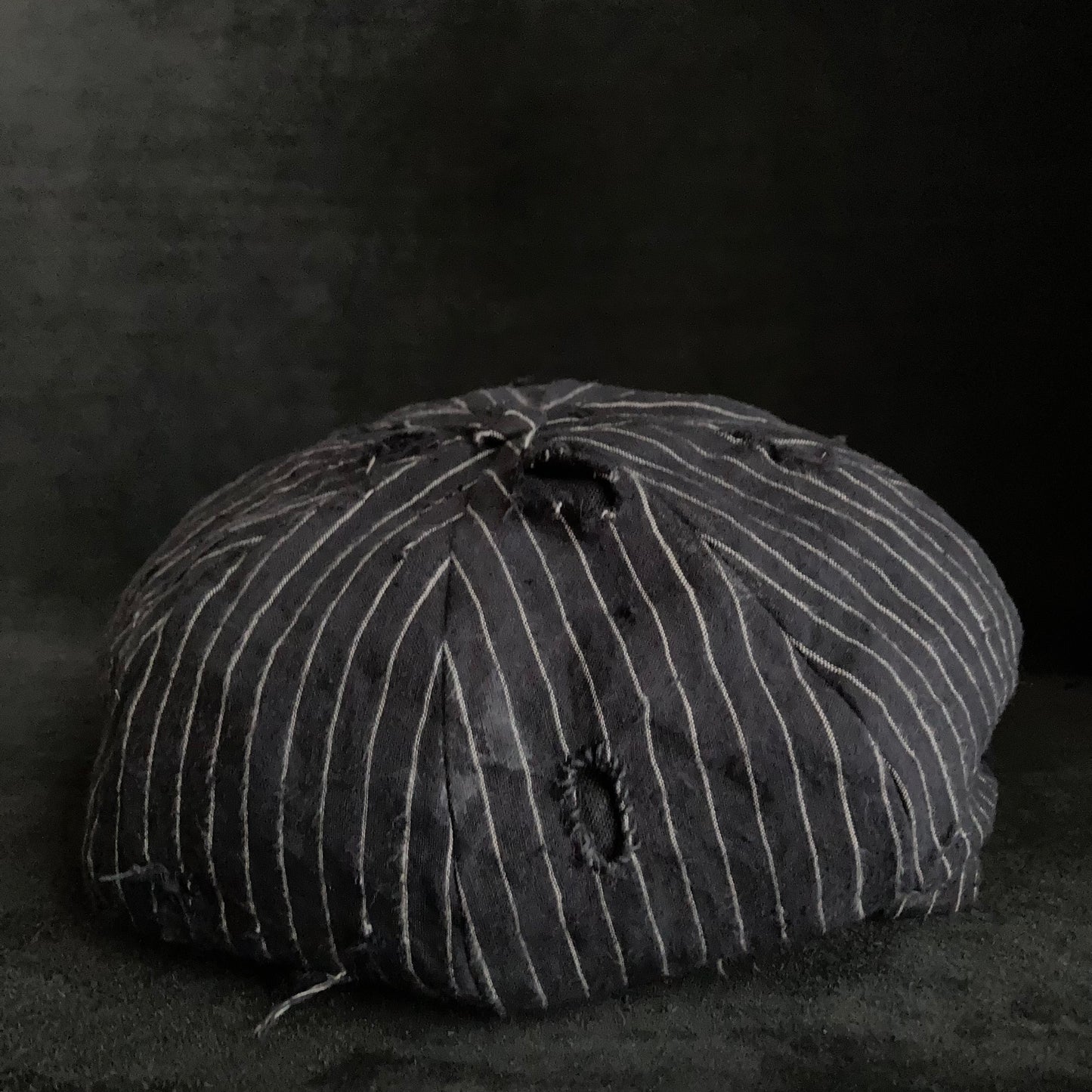 Yarn-dyed stripe damage casquette