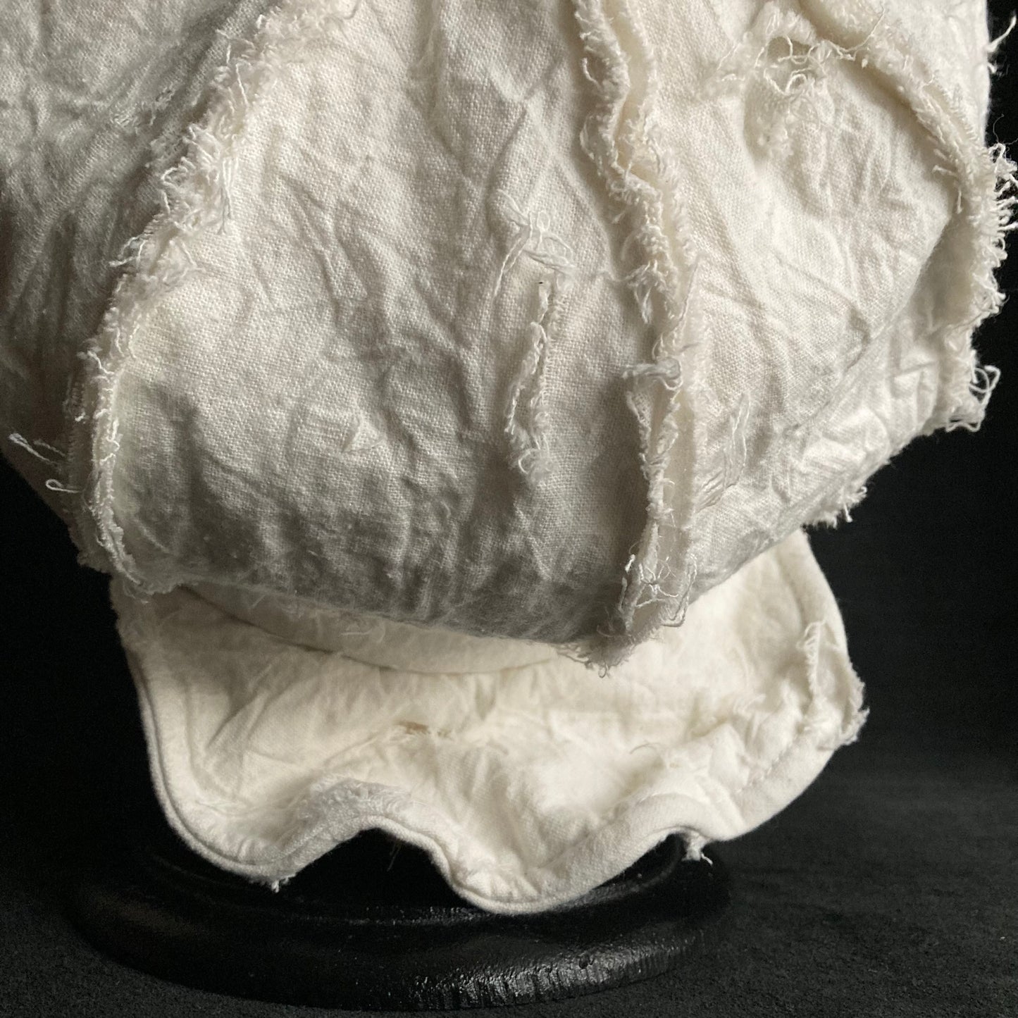 Wrinkled cotton linen white casquette