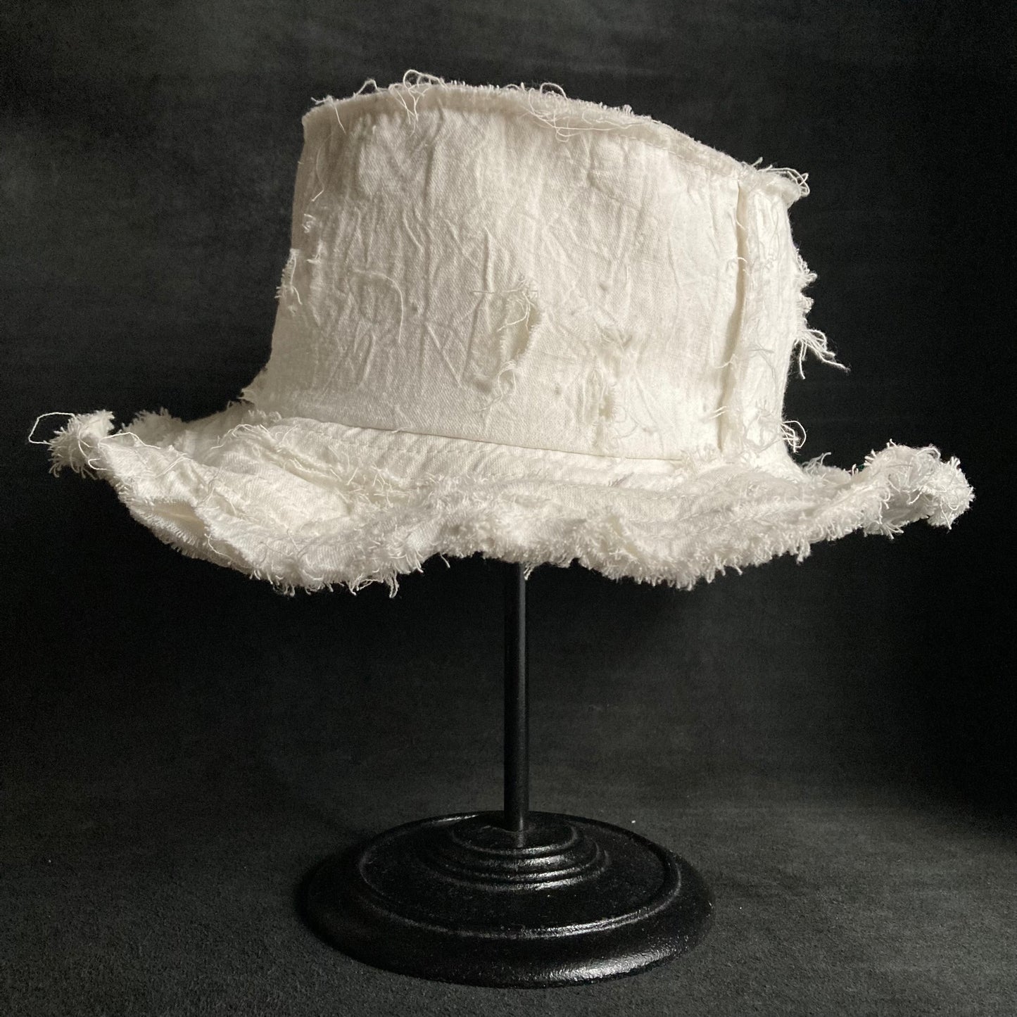 Wrinkled cotton linen white bucket hat