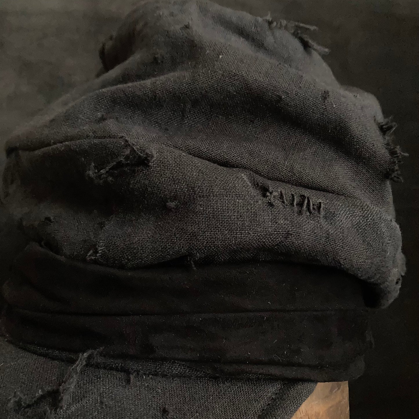 Black linen damage martial turn cap