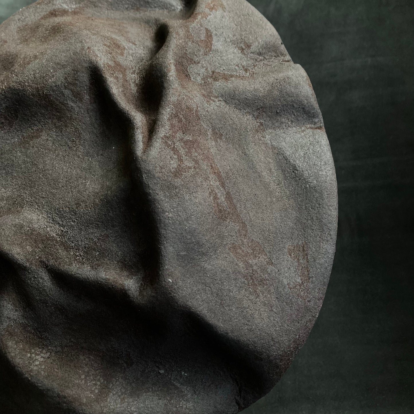 Wrinkled burnt rock beret