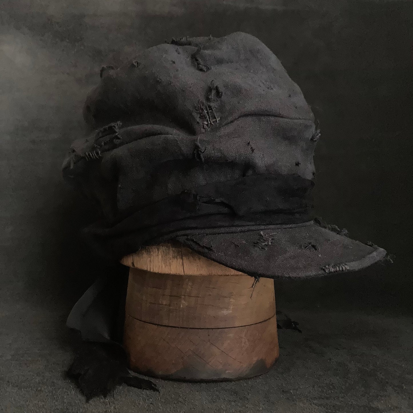 Black linen damage martial turn cap