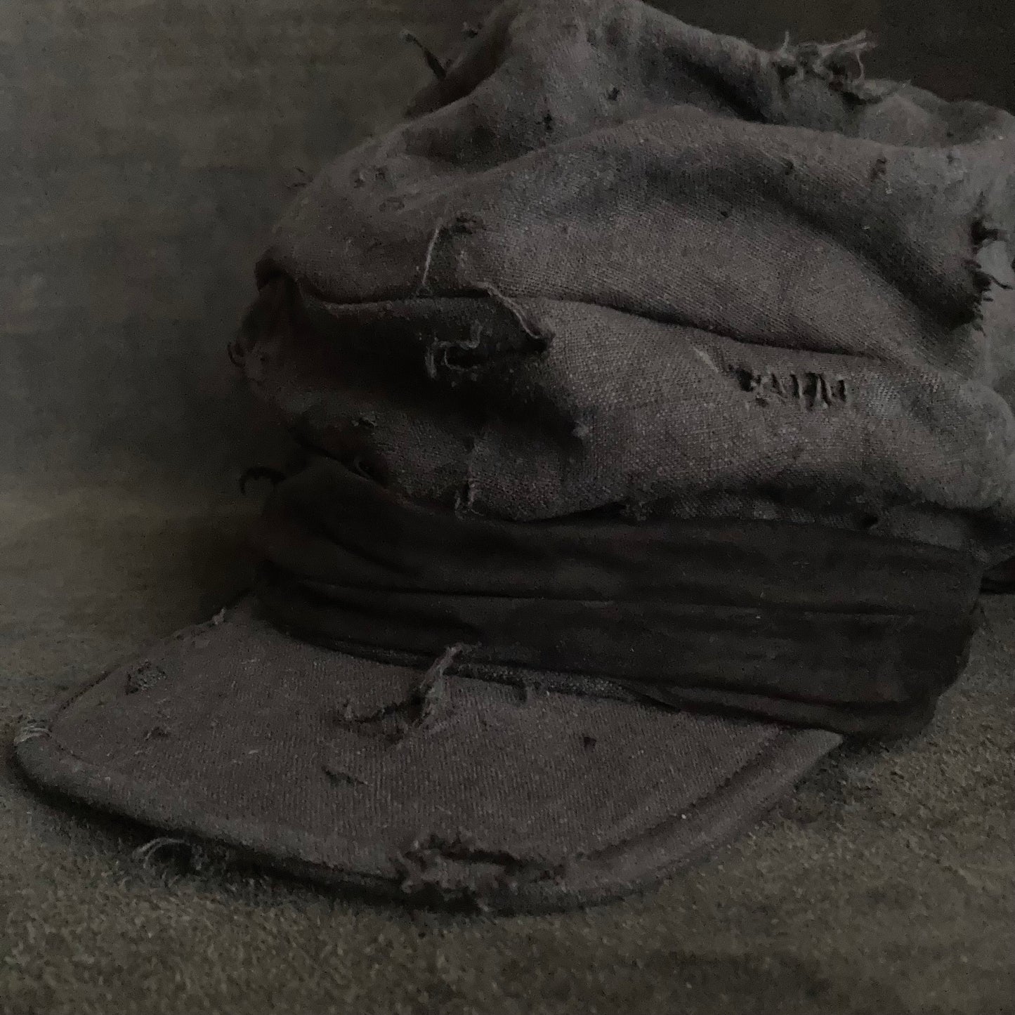 Black linen damage martial turn cap
