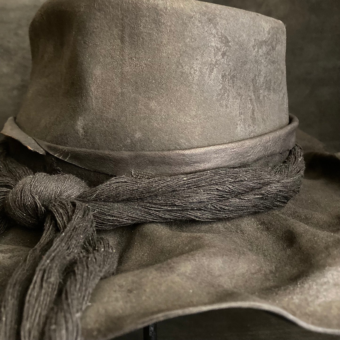 Charcoal wrinkle brim crush hat