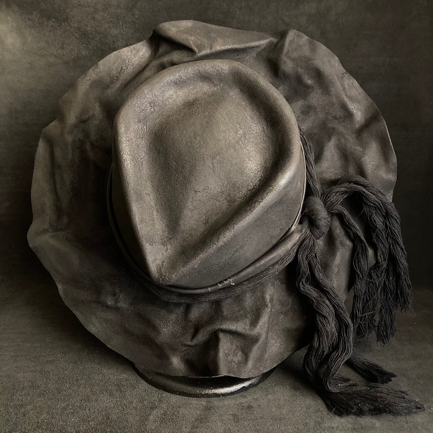 Charcoal wrinkle brim crush hat