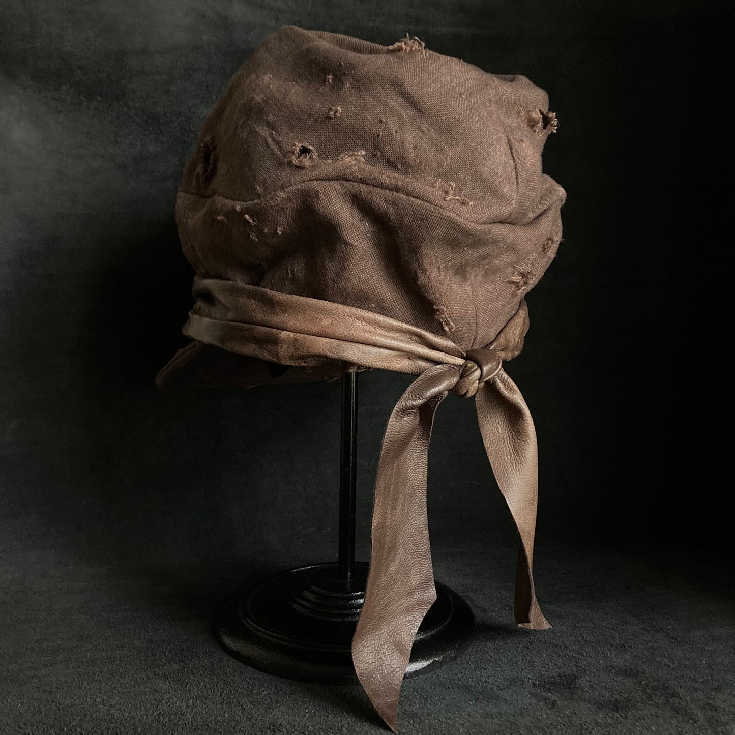 Brown linen damage martial turn cap (brim core)