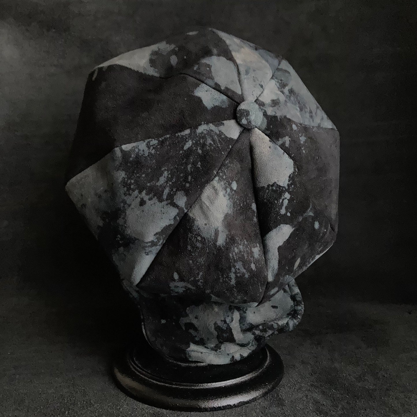 Stagnant change leather casquette