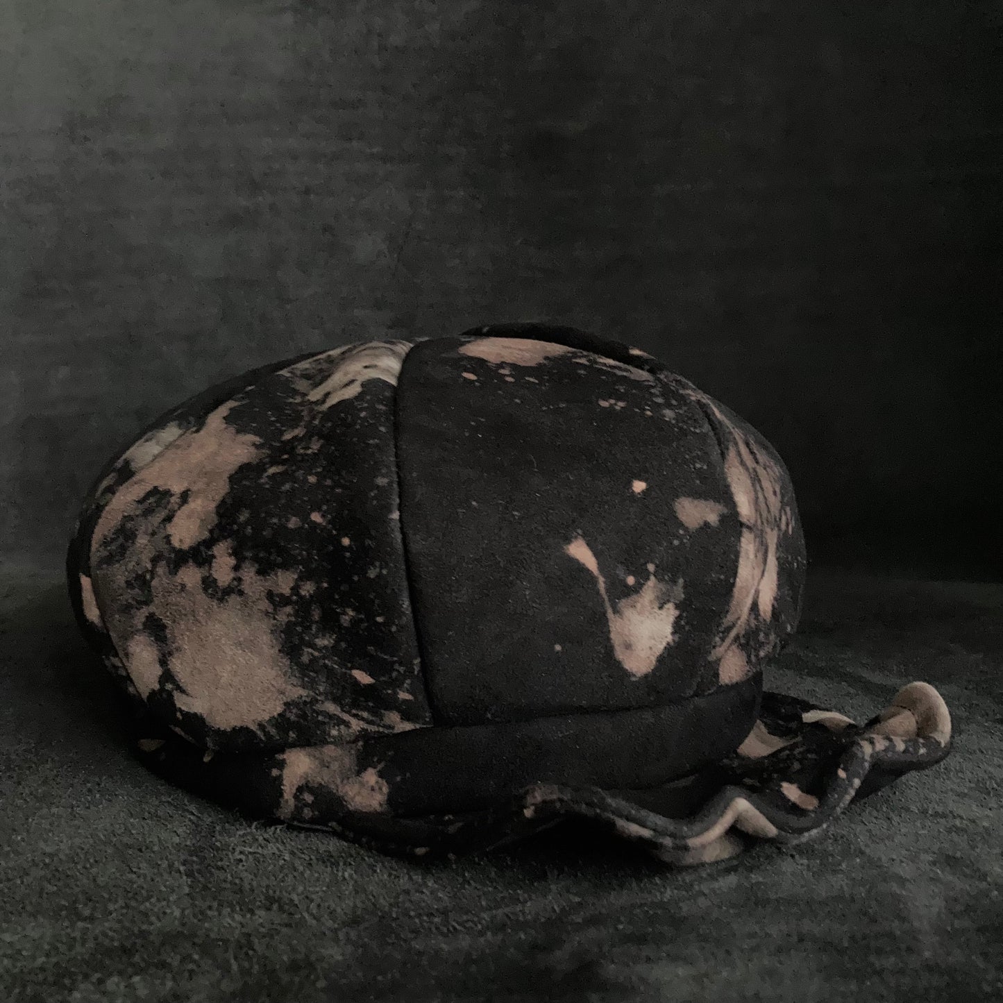 Horizon black leather casquette