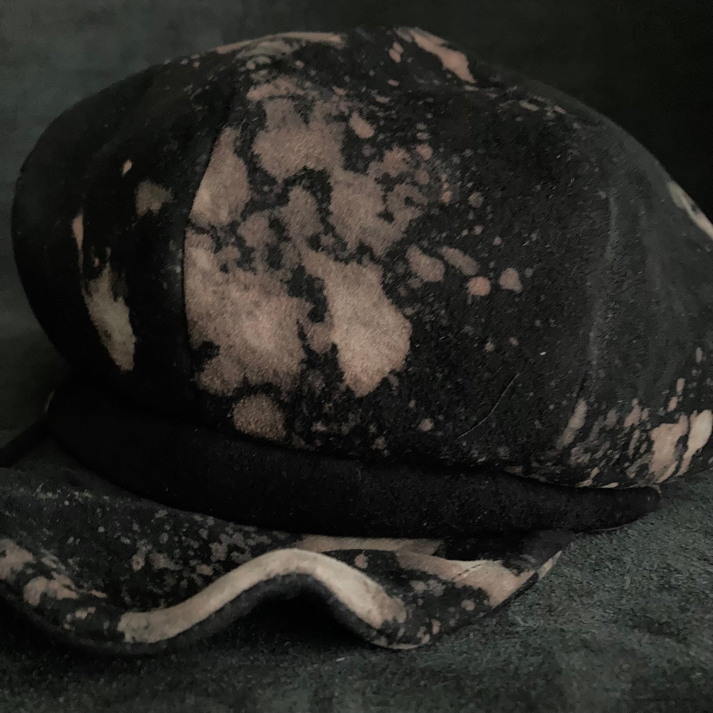 Horizon black leather casquette