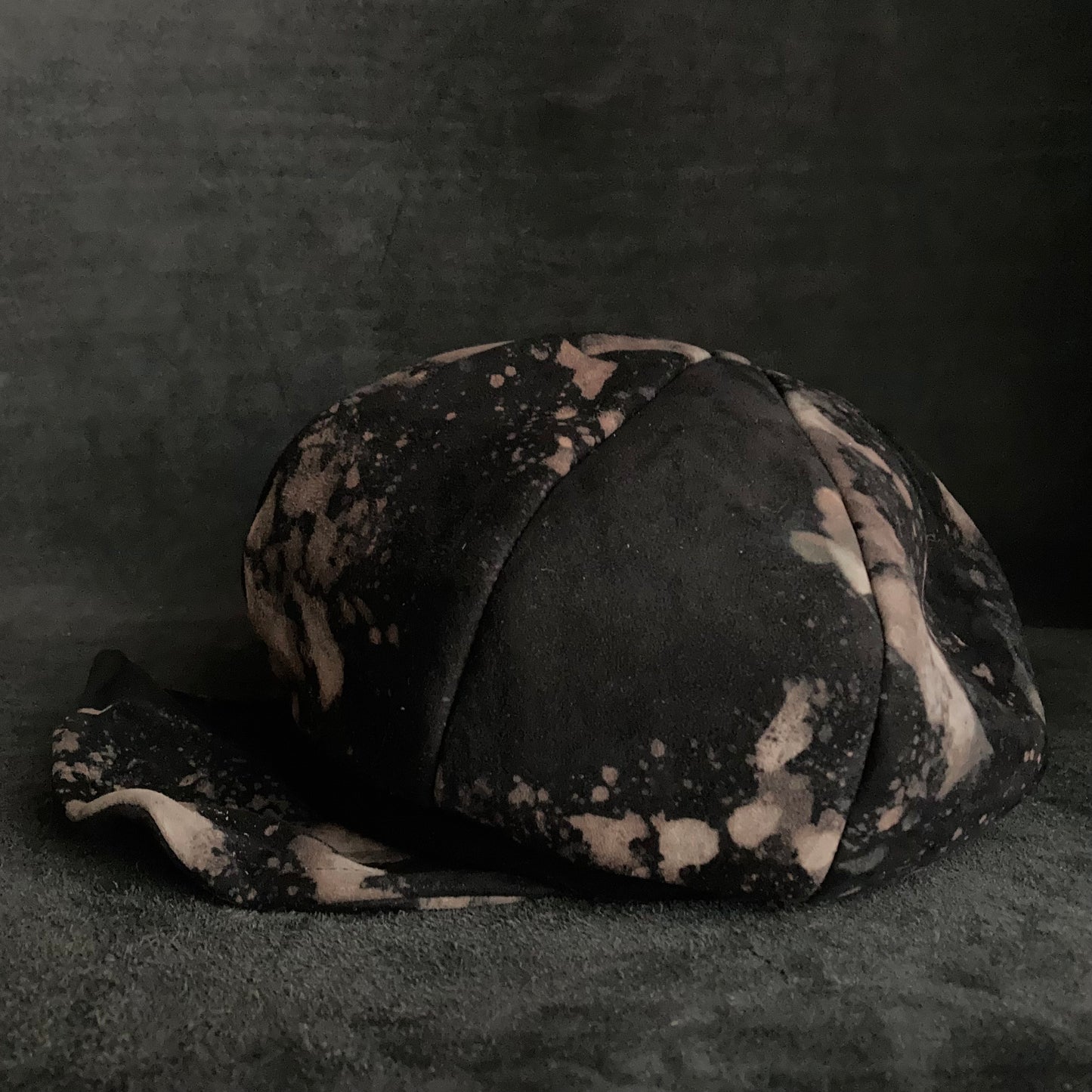 Horizon black leather casquette