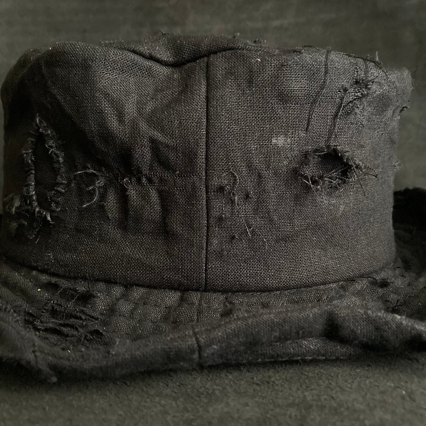 Black linen damage  bucket hat