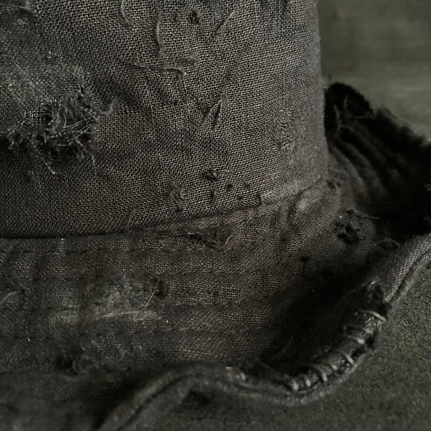 Black linen damage  bucket hat