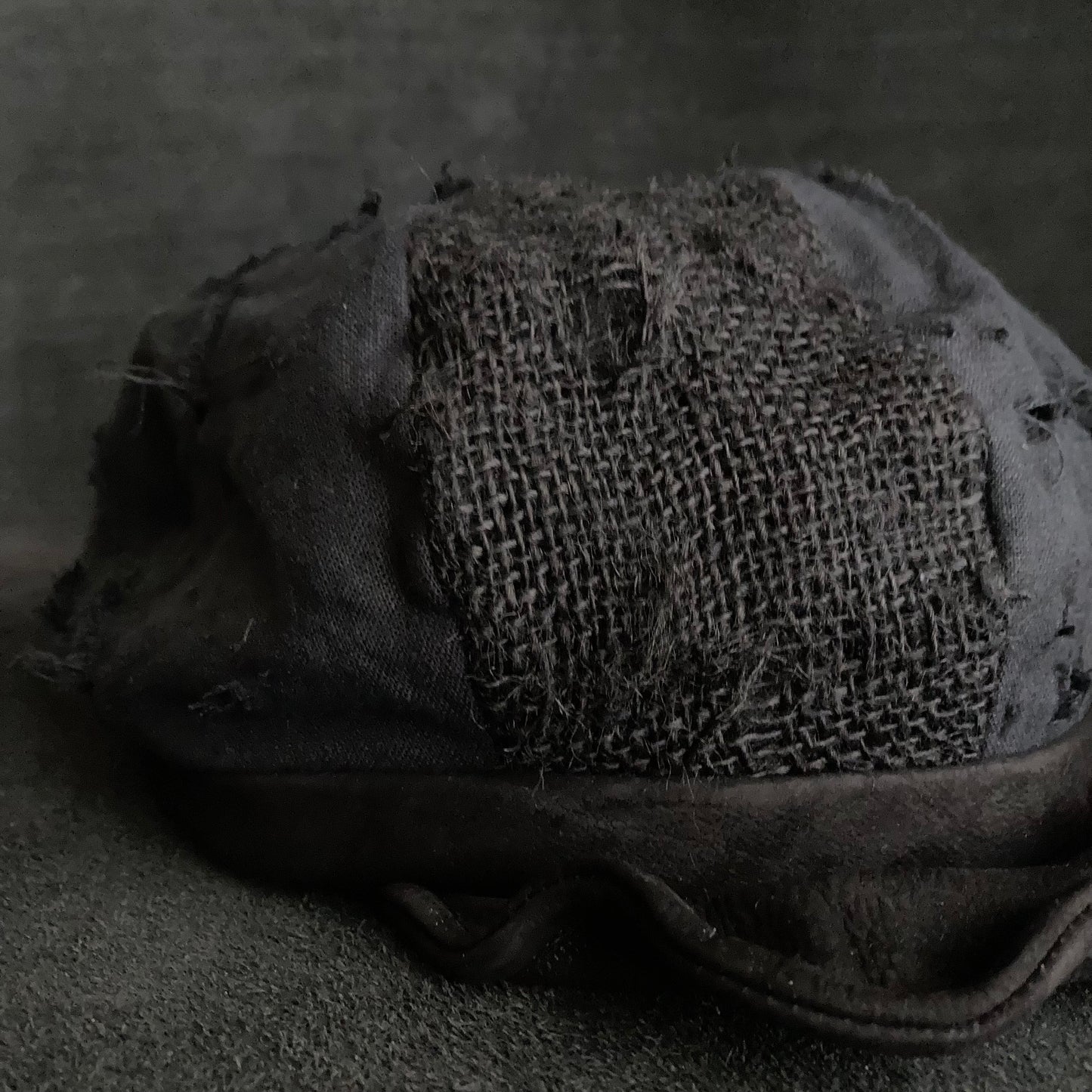 Black jute damage  casquette