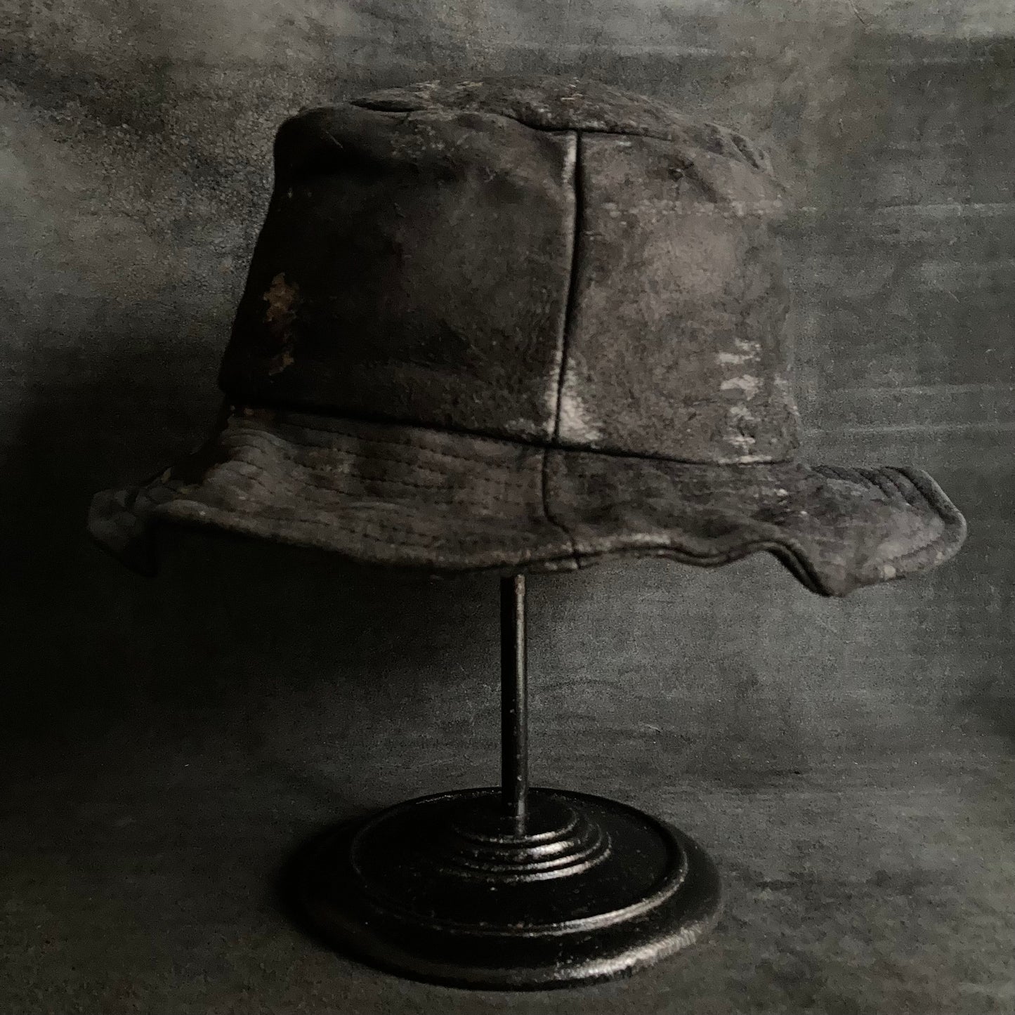 Washed back leather  bucket hat