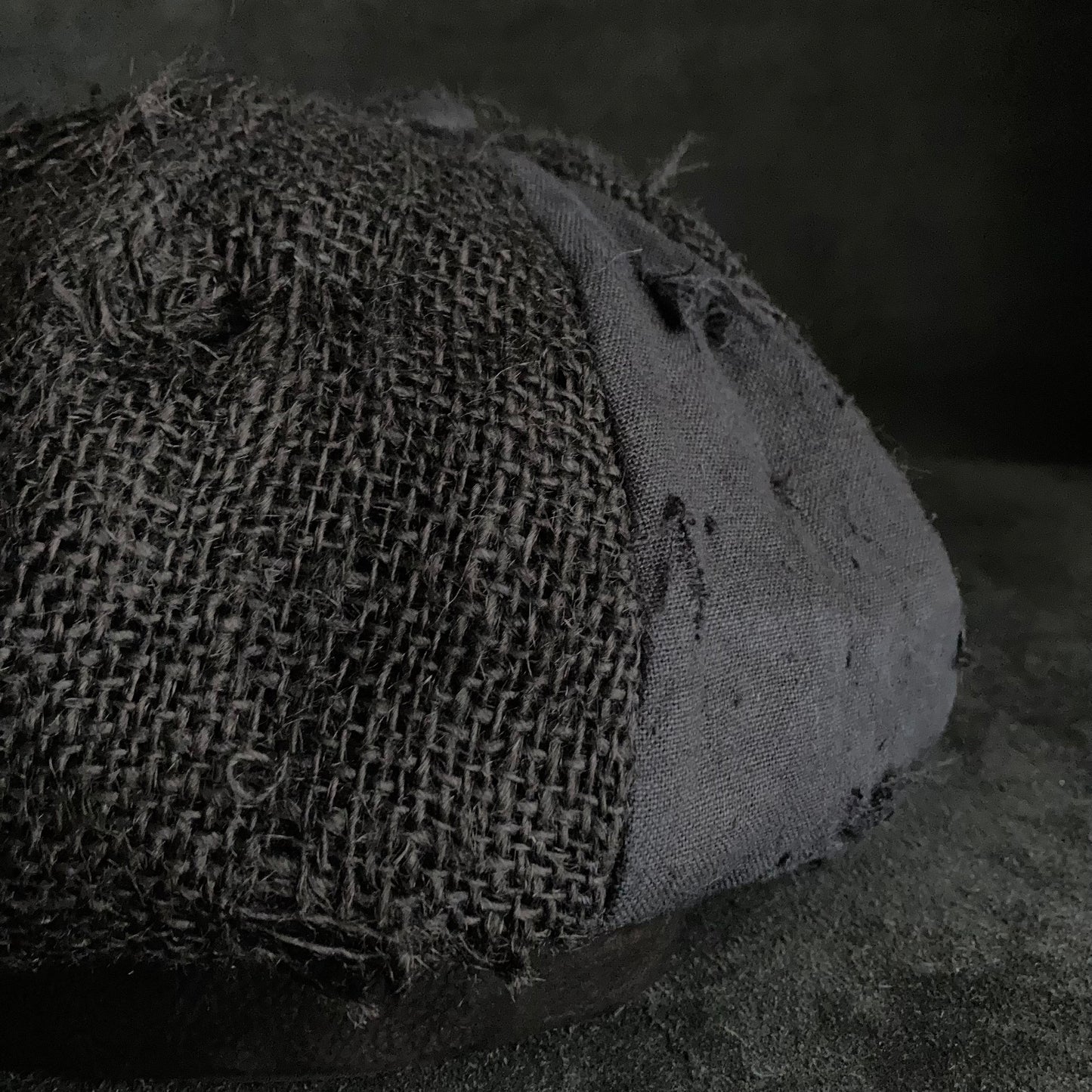 Black jute damage  casquette