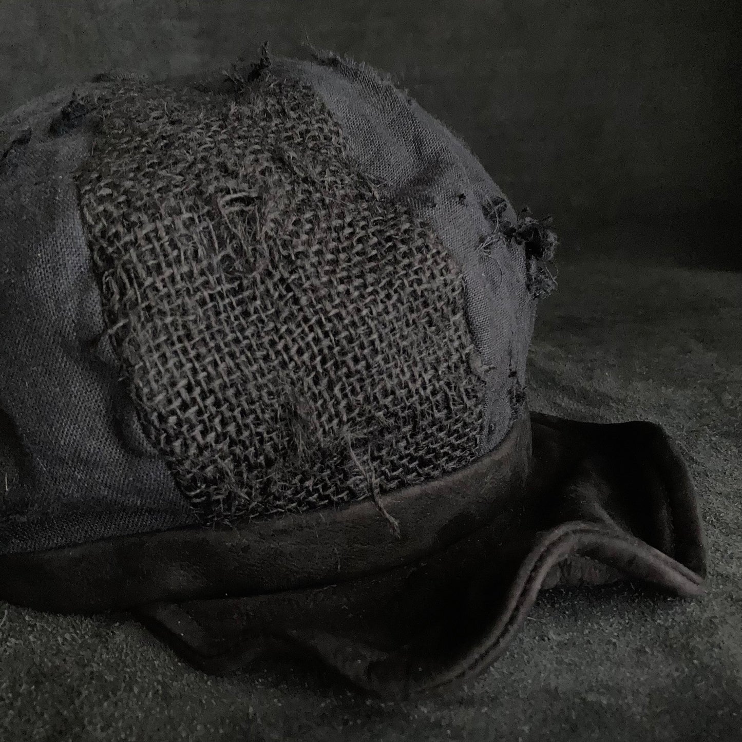Black jute damage  casquette