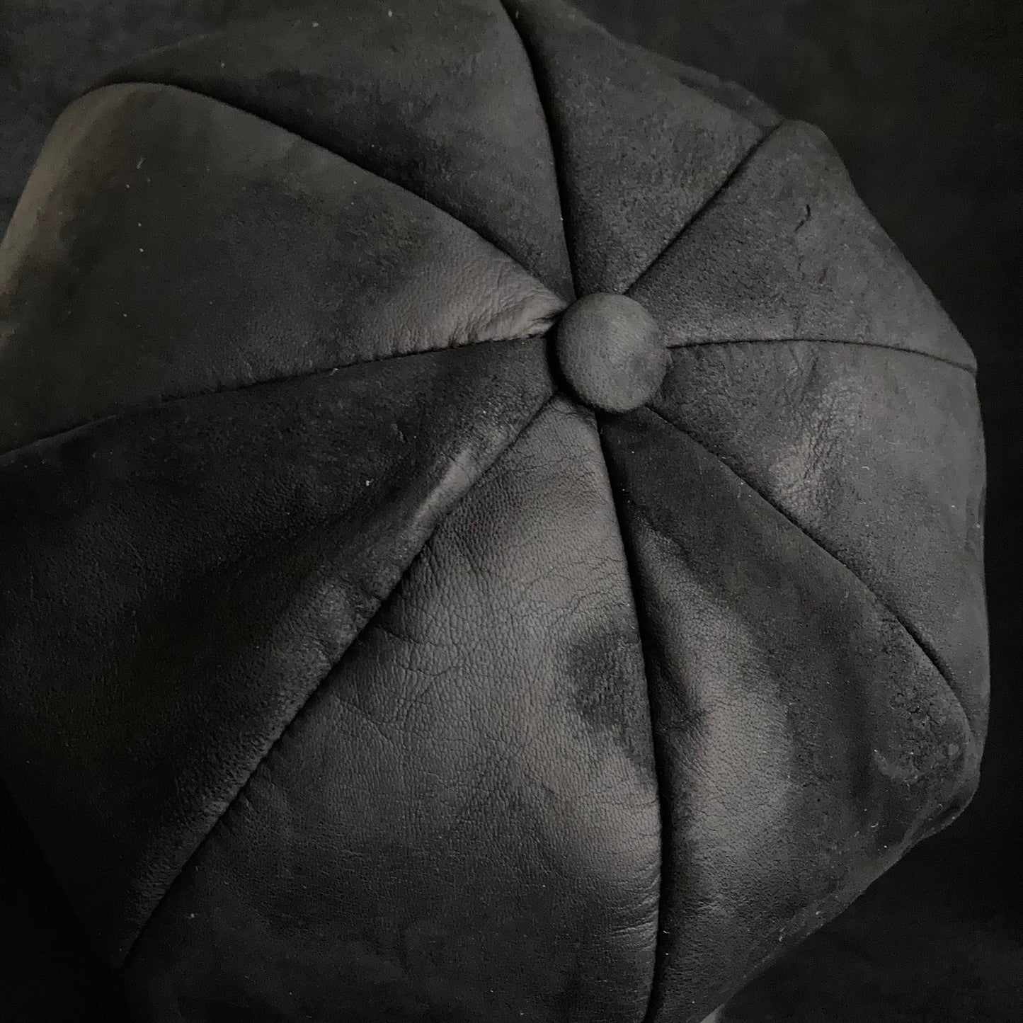 Rub black leather martial casquette