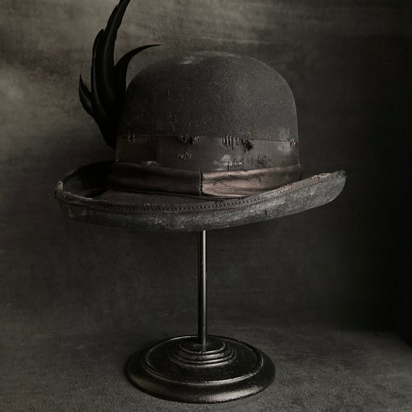 Dirt duel bowler hat