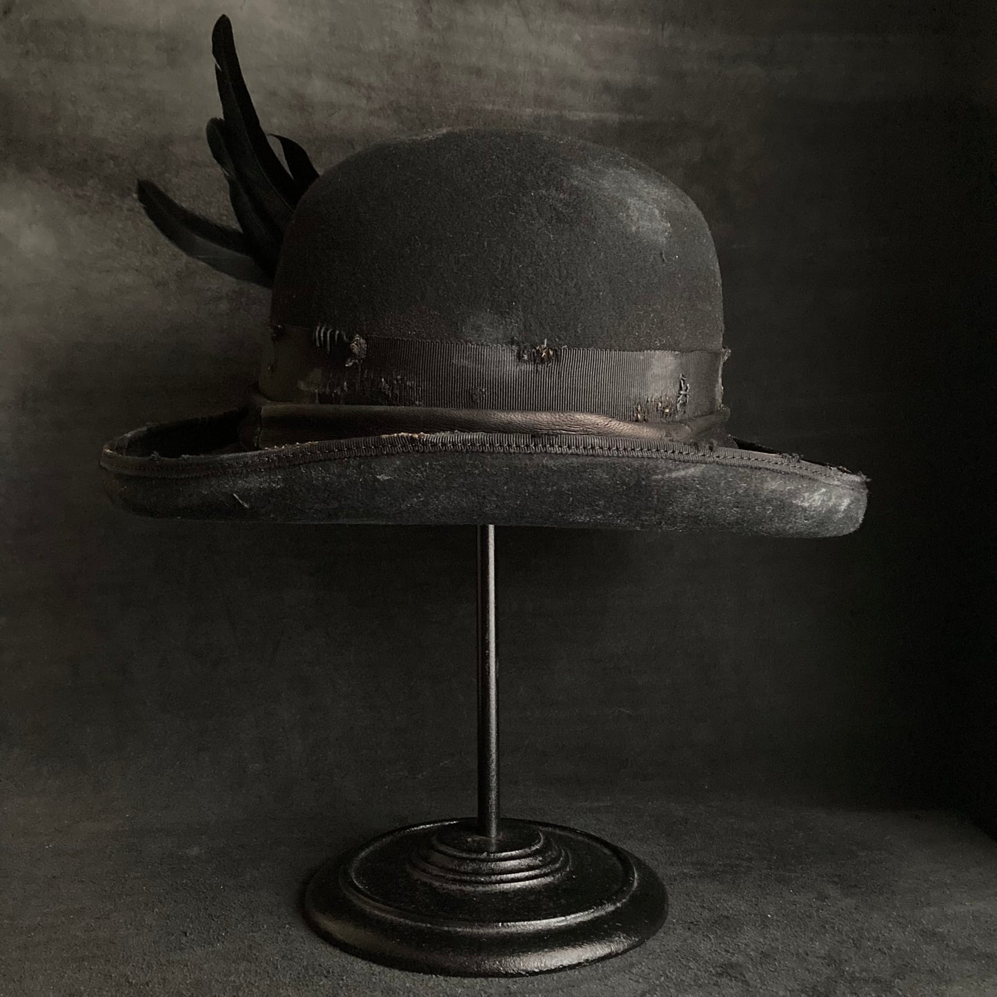 Dirt duel bowler hat