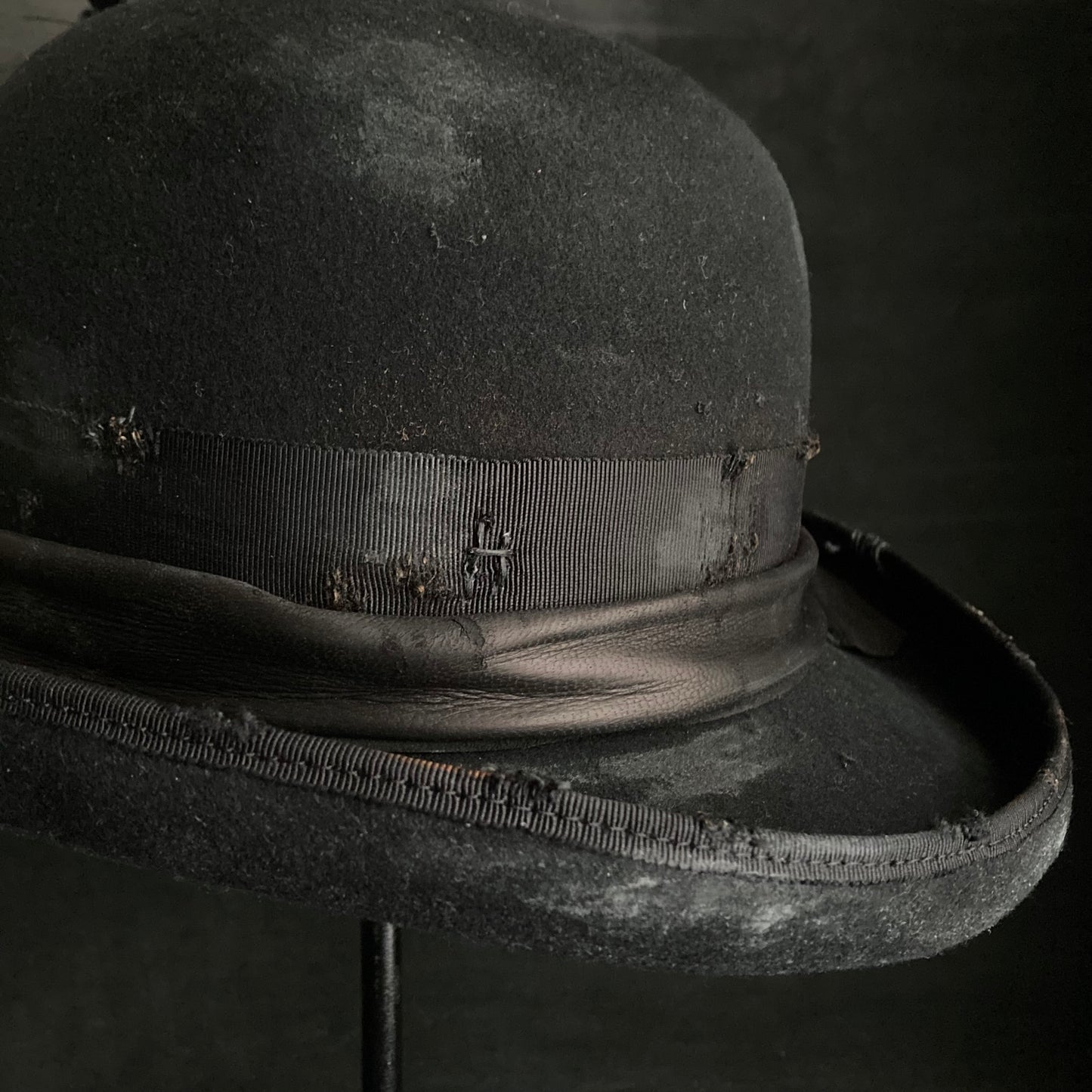 Dirt duel bowler hat