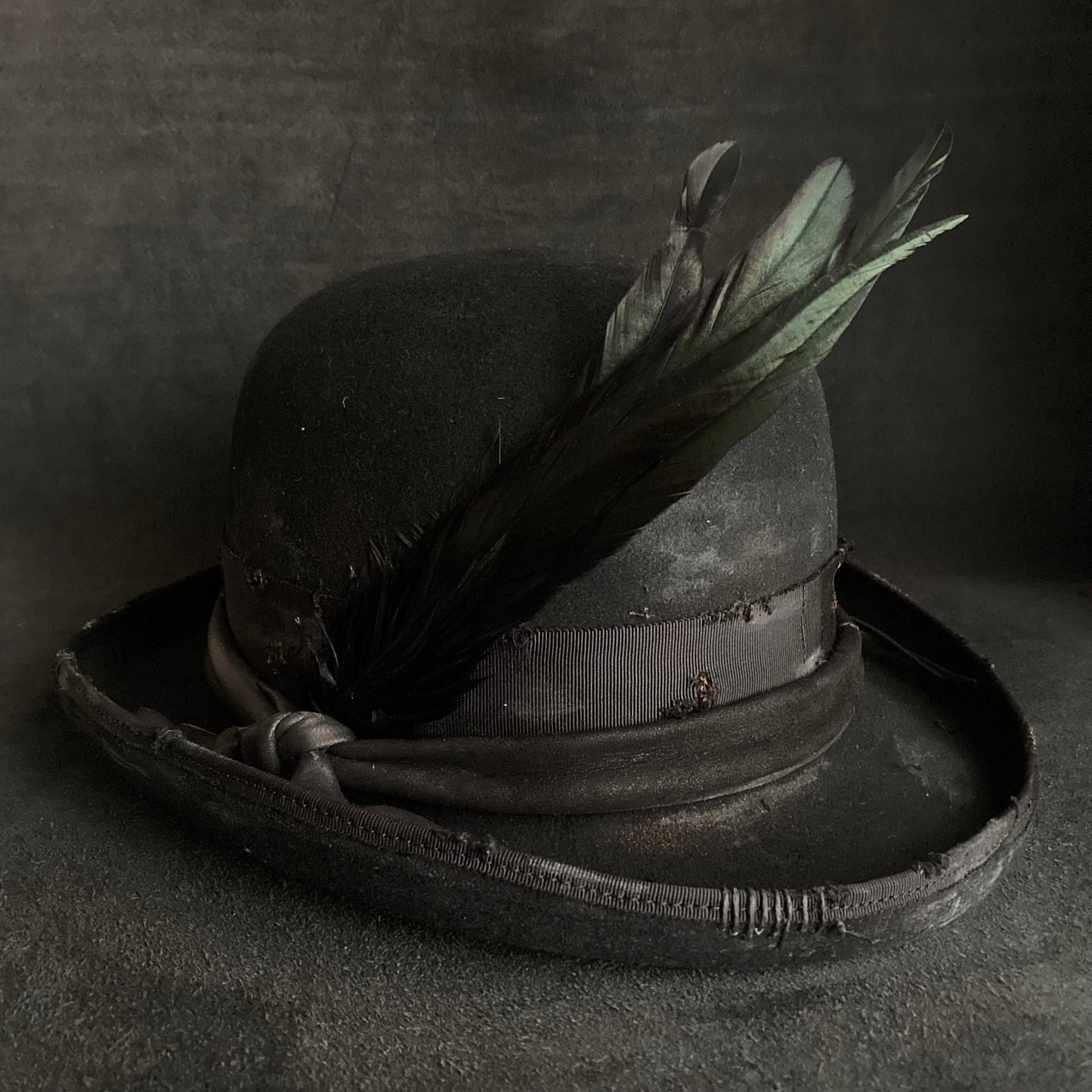 Dirt duel bowler hat