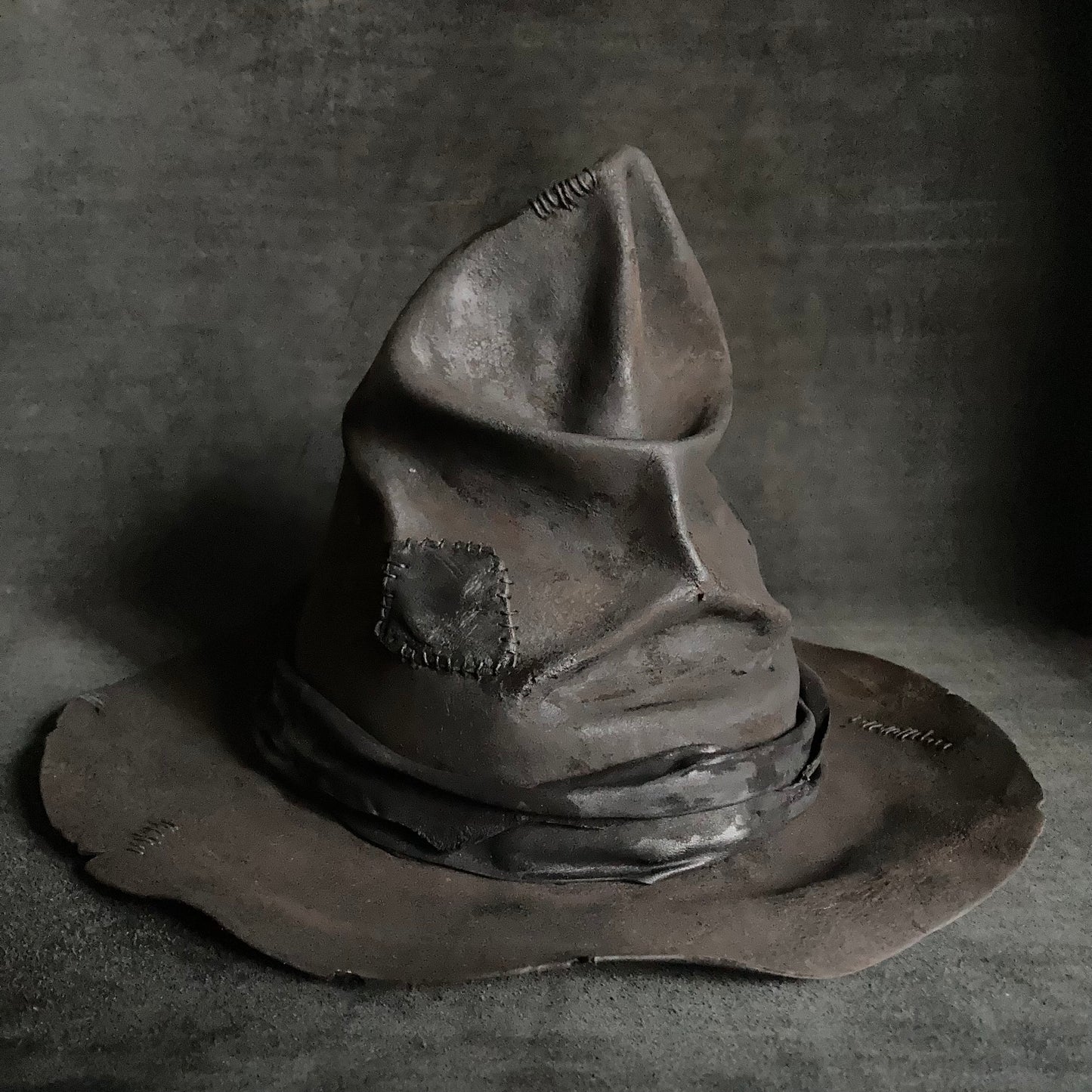 Three-cornered face hat