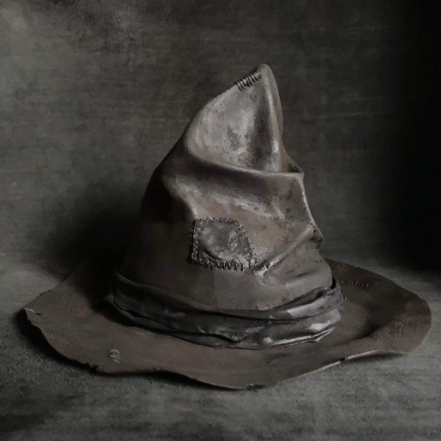 Three-cornered face hat