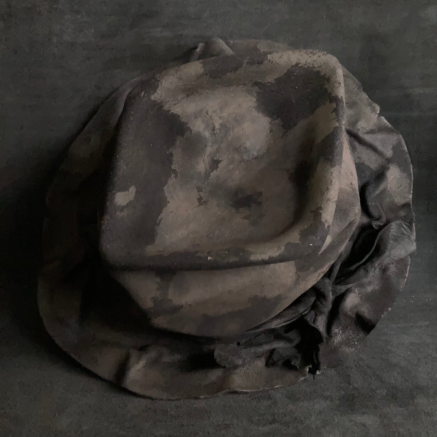 Rhombus crush part burnt hat