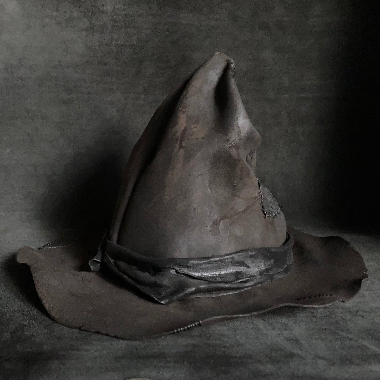 Three-cornered face hat