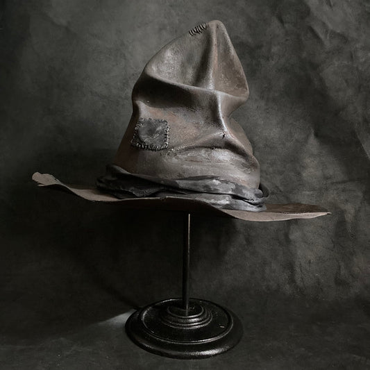 Three-cornered face hat