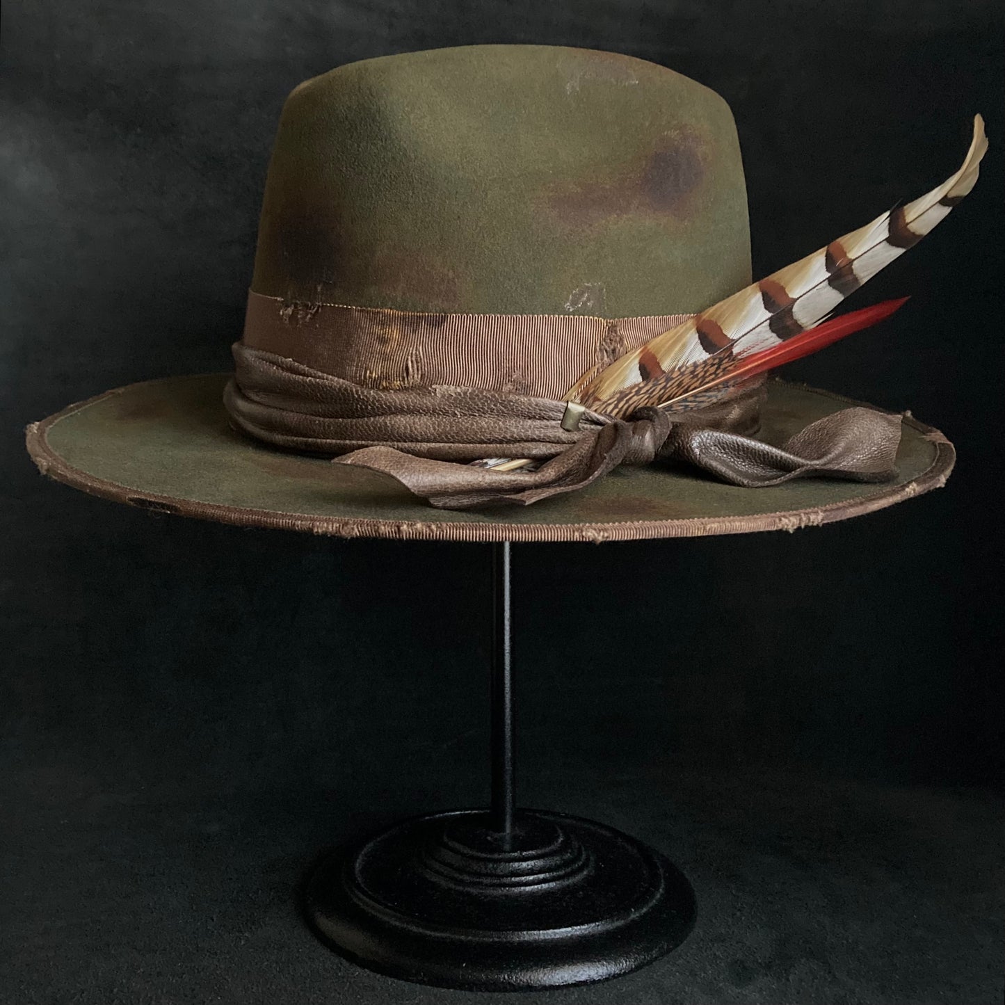 Burned bitter khaki western hat