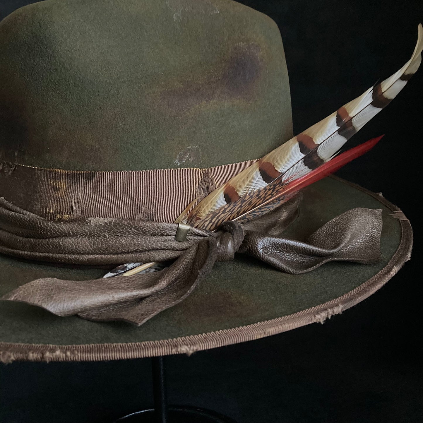 Burned bitter khaki western hat
