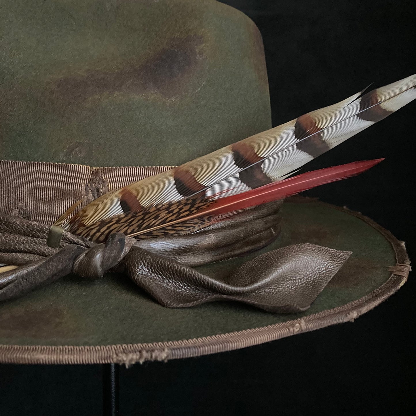 Burned bitter khaki western hat